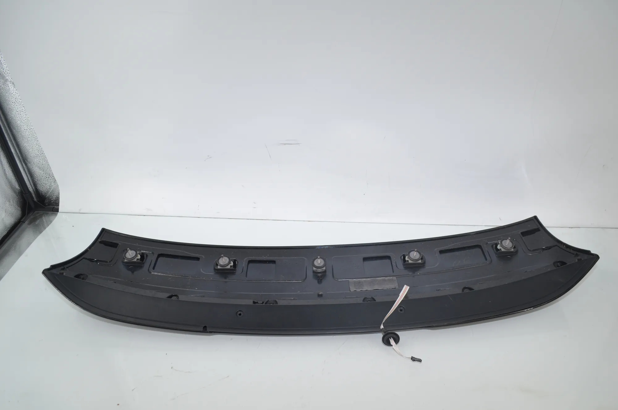 Tailgate Bootlid Spoiler – OEM 7305042 · BMW i3 (I01) s Electric 2020 – 3