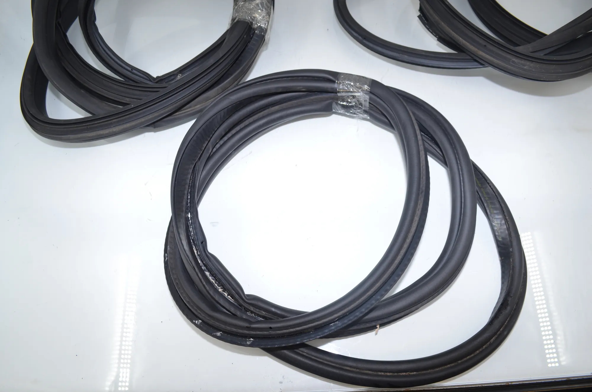 Front Left Door Seal Rubber – OEM 7361017 · BMW i3 (I01) s Electric 2020 – 4