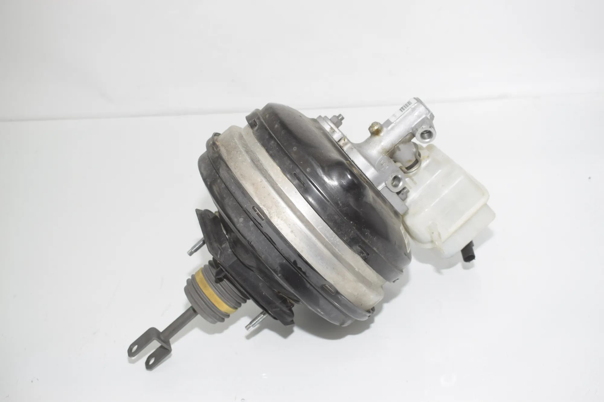 Brake Servo Booster – OEM 6796726 · BMW 6 Gran Coupe (F06) 640 d 2012 – 2
