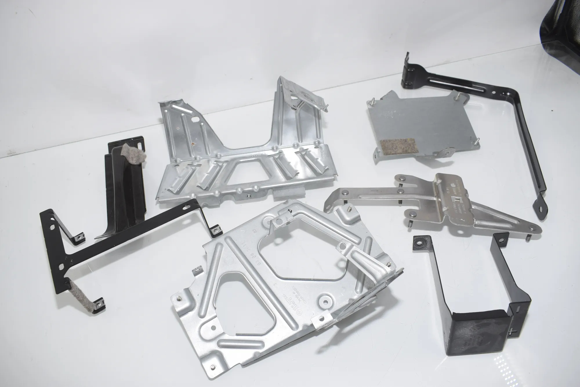 Bracket – OEM 9237830 · BMW 6 Gran Coupe (F06) 640 d 2012 – 2