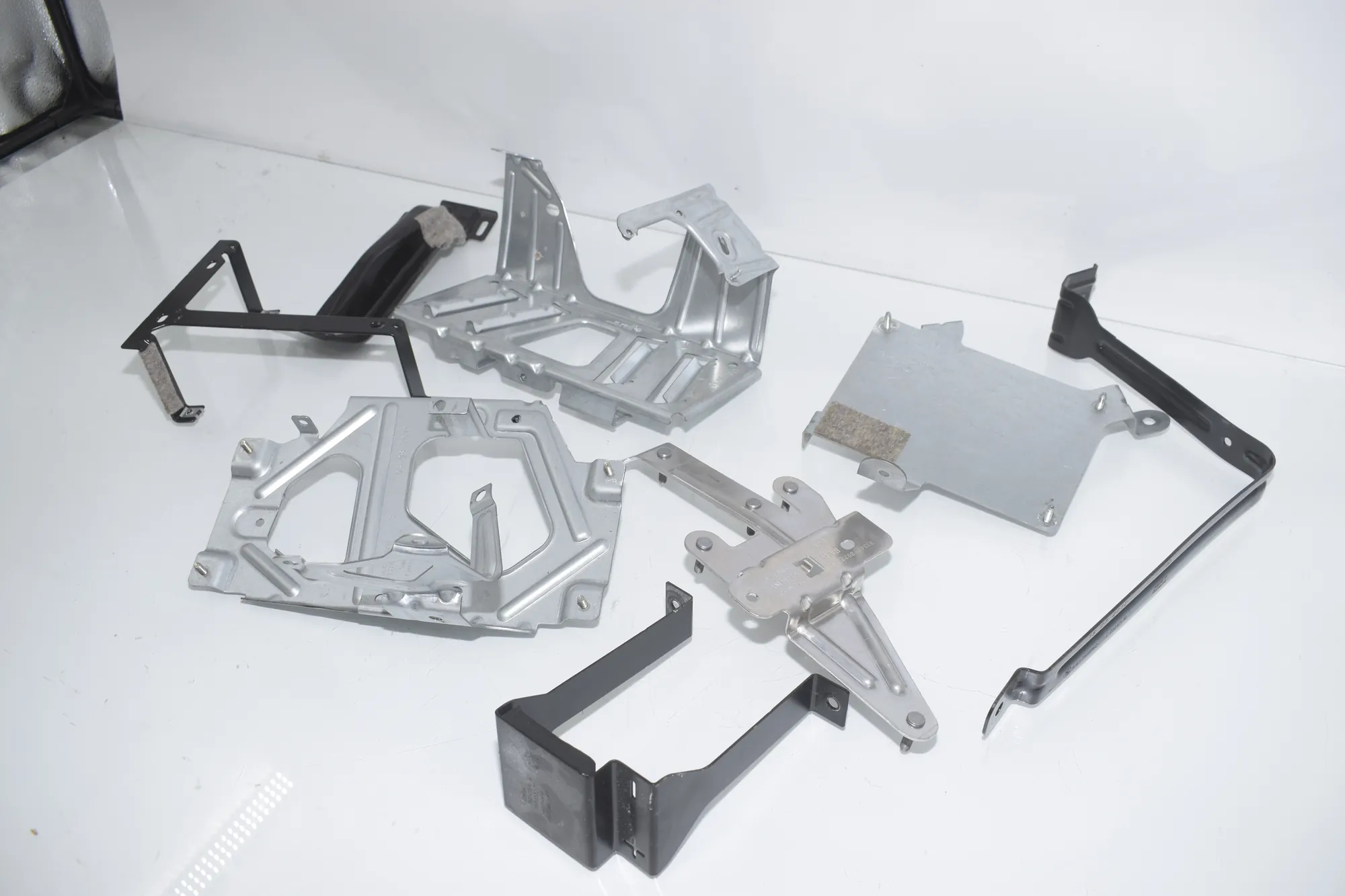 Bracket – OEM 9237830 · BMW 6 Gran Coupe (F06) 640 d 2012 – 3
