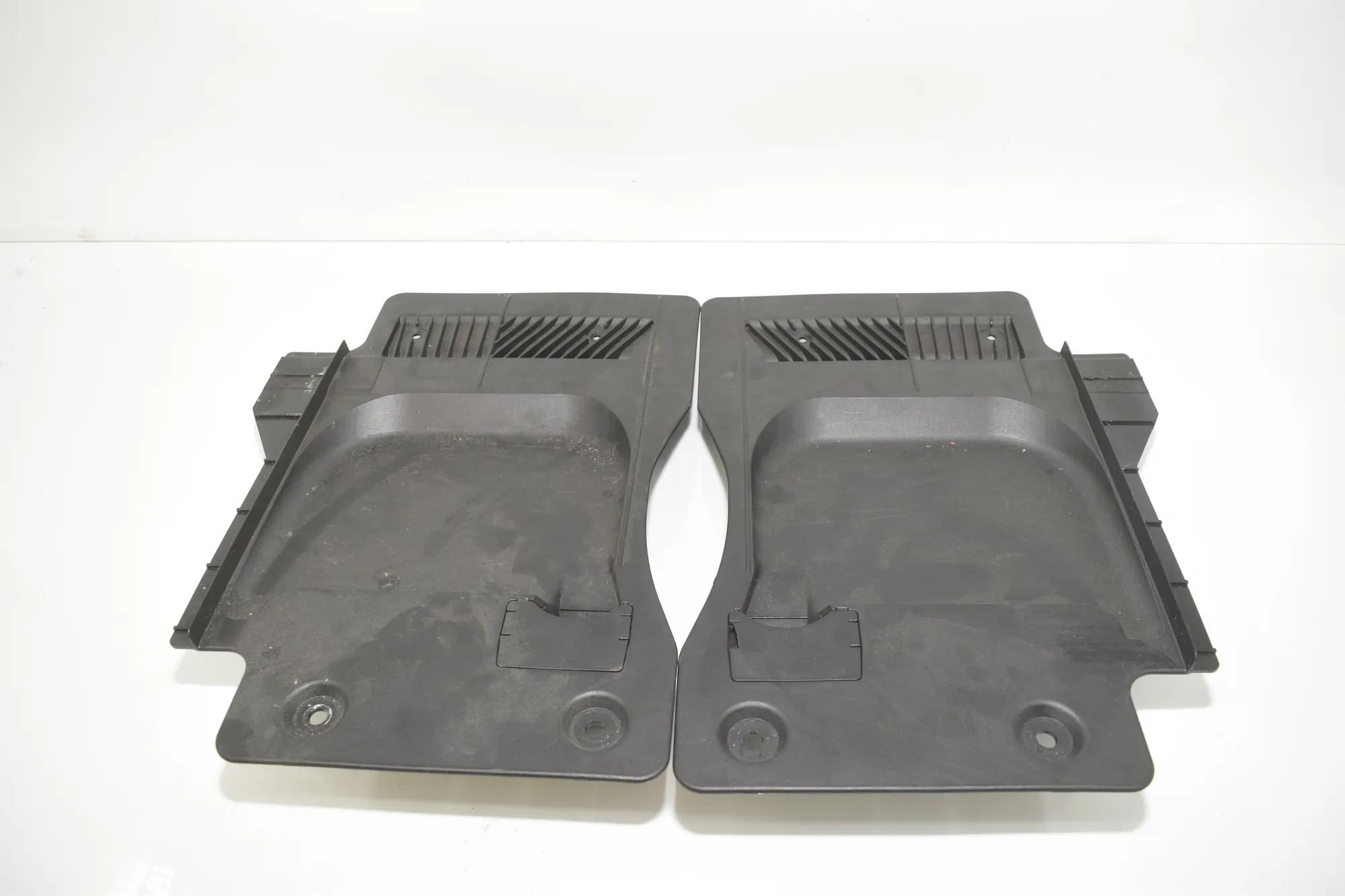 Other Interior Parts – OEM 9242212 · BMW 6 Gran Coupe (F06) 640 d 2012 – 2