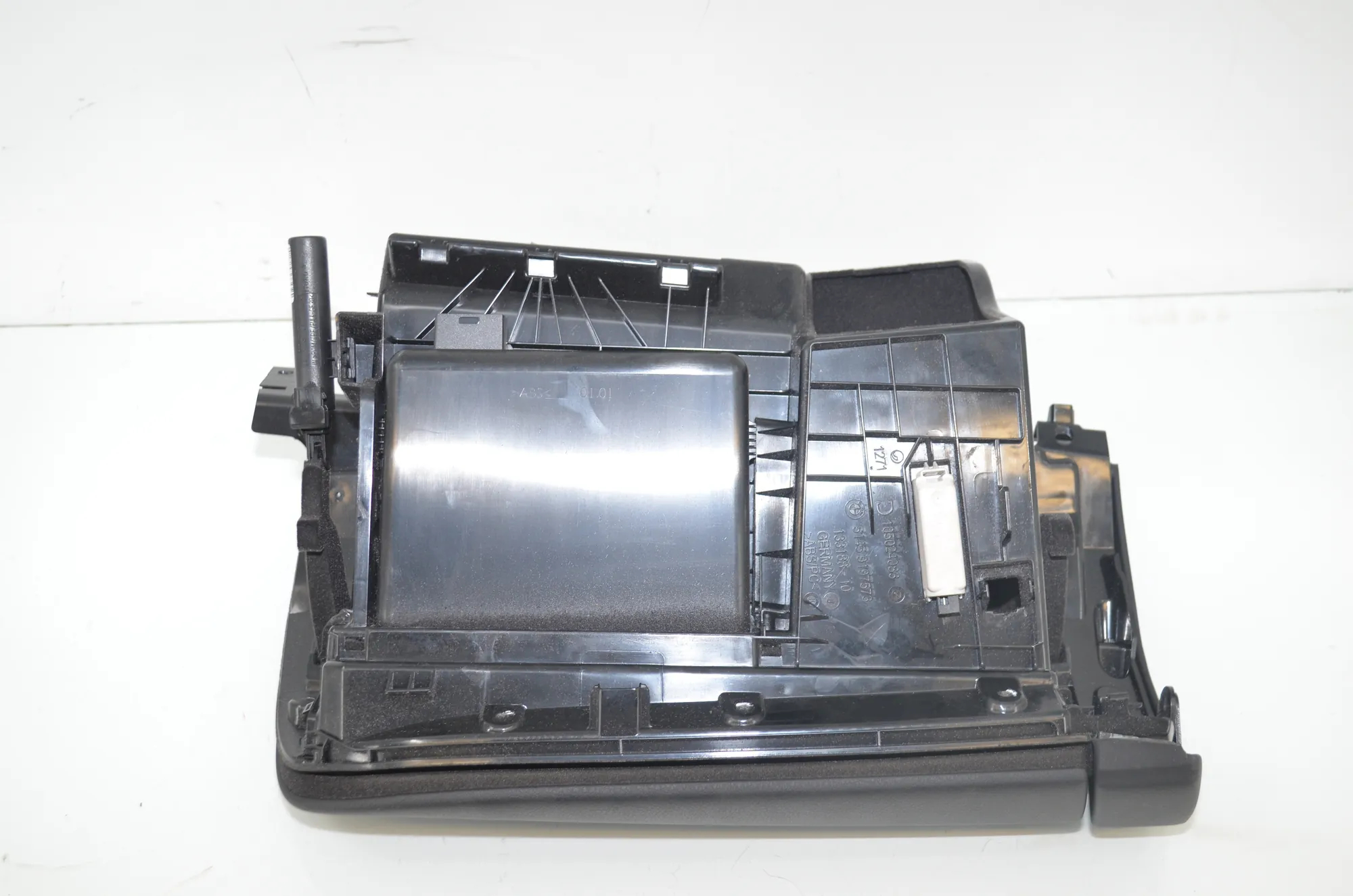 Glove Compartment – OEM 9197573 · BMW 6 Gran Coupe (F06) 640 d 2012 – 5