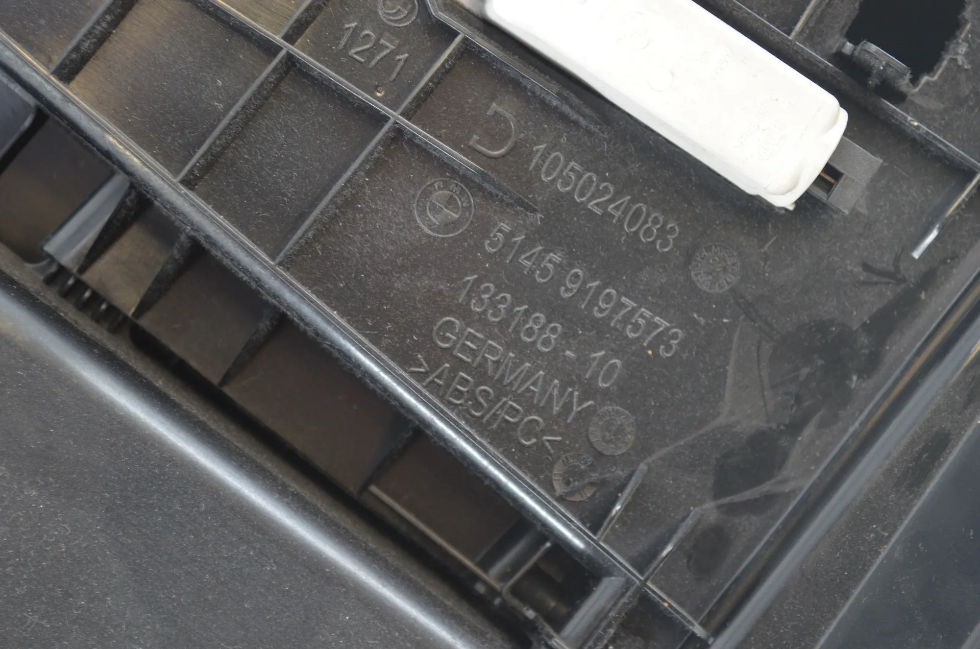 Glove Compartment – OEM 9197573 · BMW 6 Gran Coupe (F06) 640 d 2012 – 6