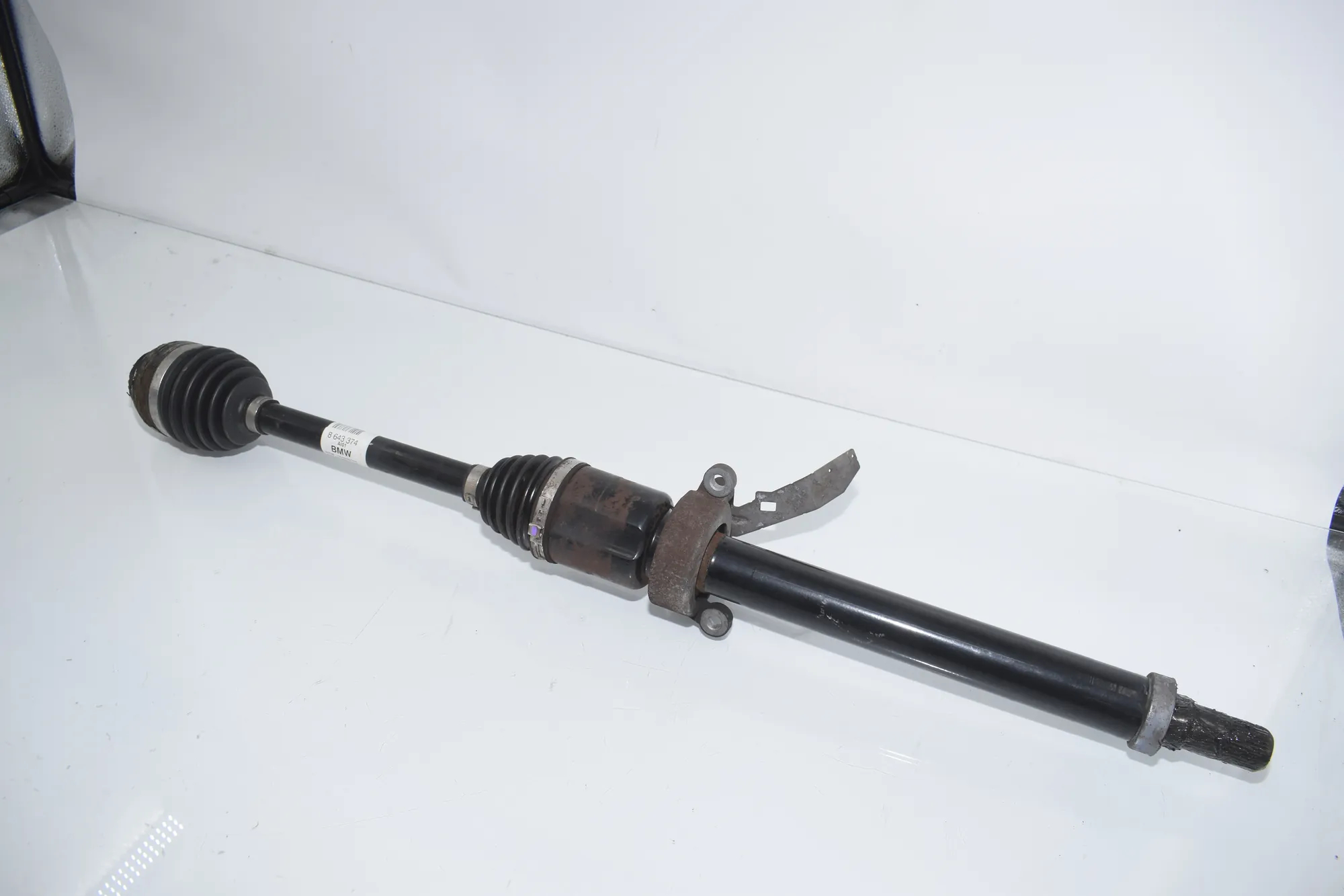 Front Right Driveshaft – OEM 8643374 · BMW 2 Gran Tourer (F46) 216 d 2015 – 2