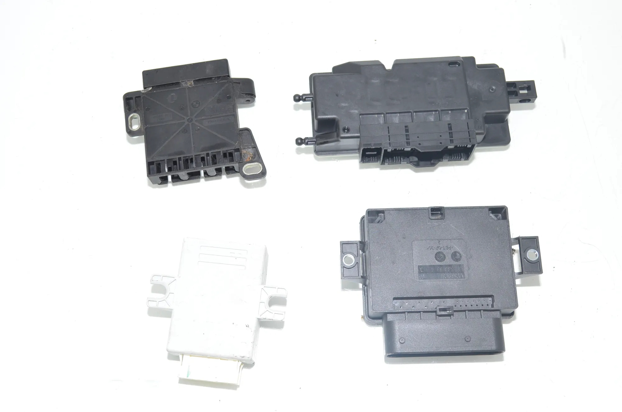 Other Control Units – OEM 9153418 · BMW 5 Touring (F11) M 550 d xDrive 2012 – 6