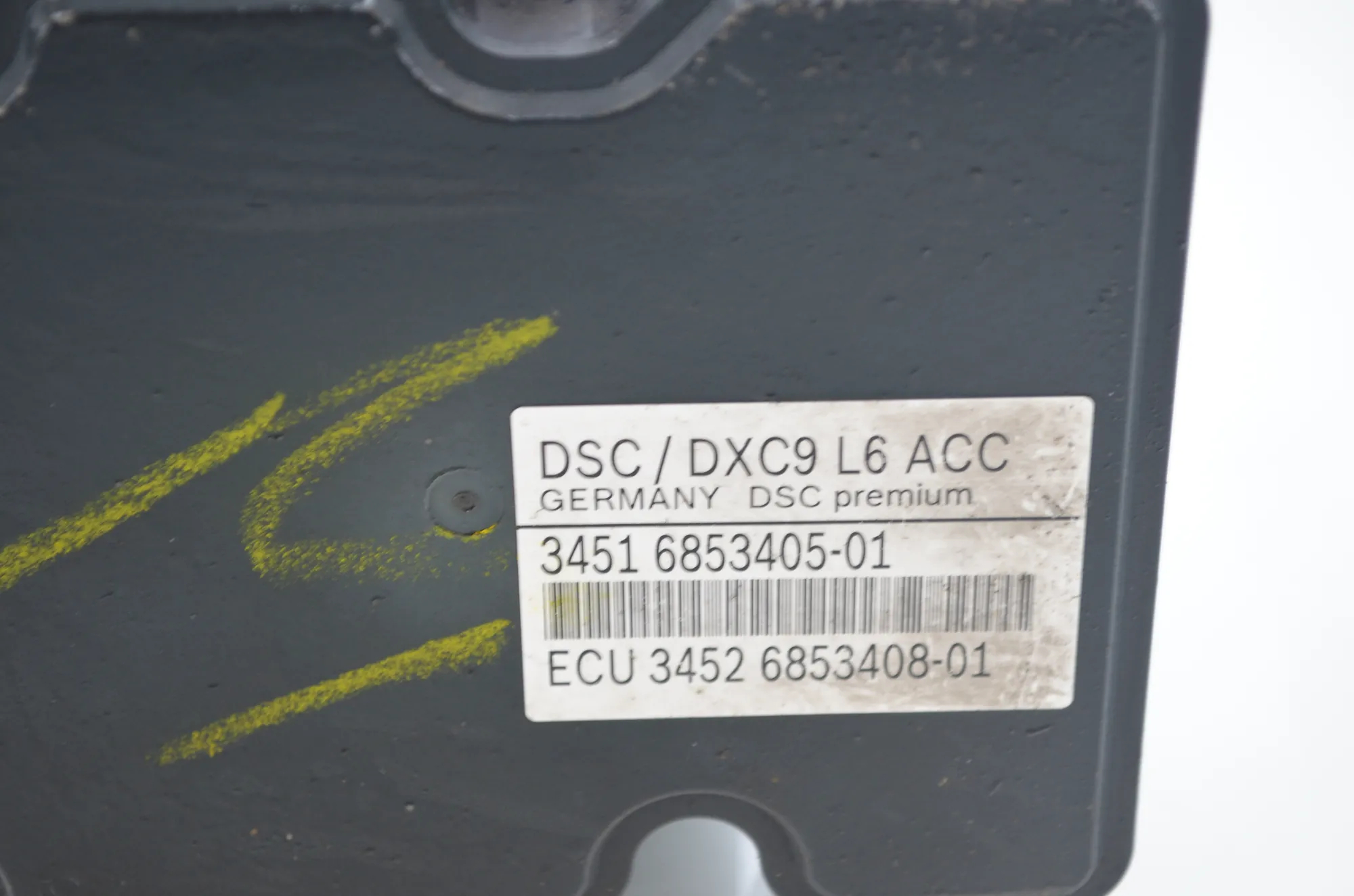 Distance Radar Sensor – OEM 6853405 · BMW 5 Touring (F11) M 550 d xDrive 2012 – 5