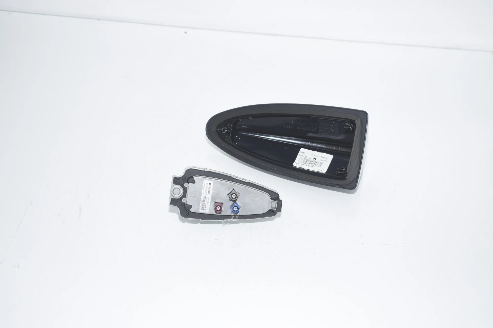 Antenna Trim – OEM 6950704 · BMW 5 Touring (F11) M 550 d xDrive 2012 – 3