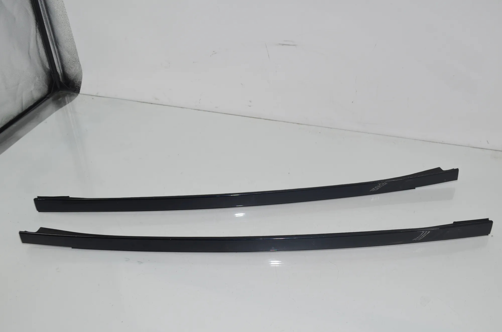 Front Windshield Trim – OEM 7362463 · BMW 5 Touring (F11) M 550 d xDrive 2012 – 2