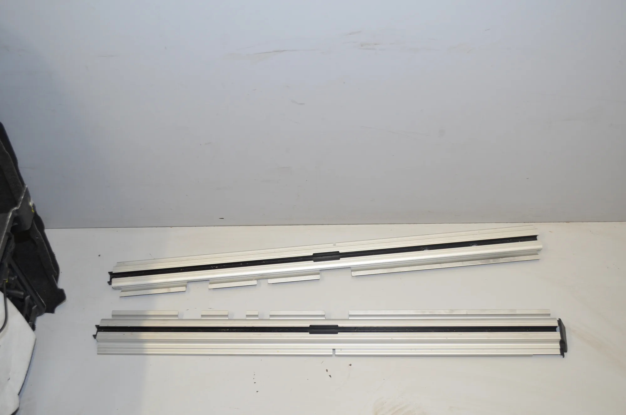 Trunk Trim Kit – OEM 9169785 · BMW 5 Touring (F11) M 550 d xDrive 2012 – 10