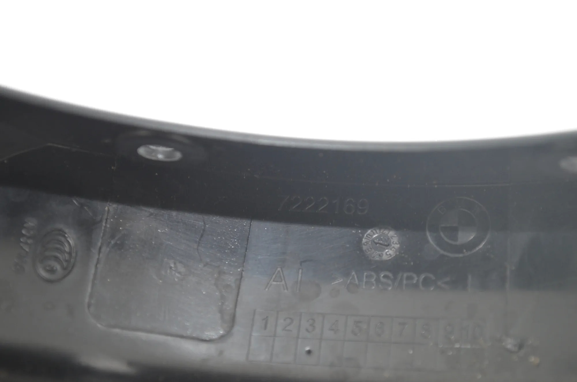 Hinge Trim – OEM 7222170 · BMW 5 Touring (F11) M 550 d xDrive 2012 – 6
