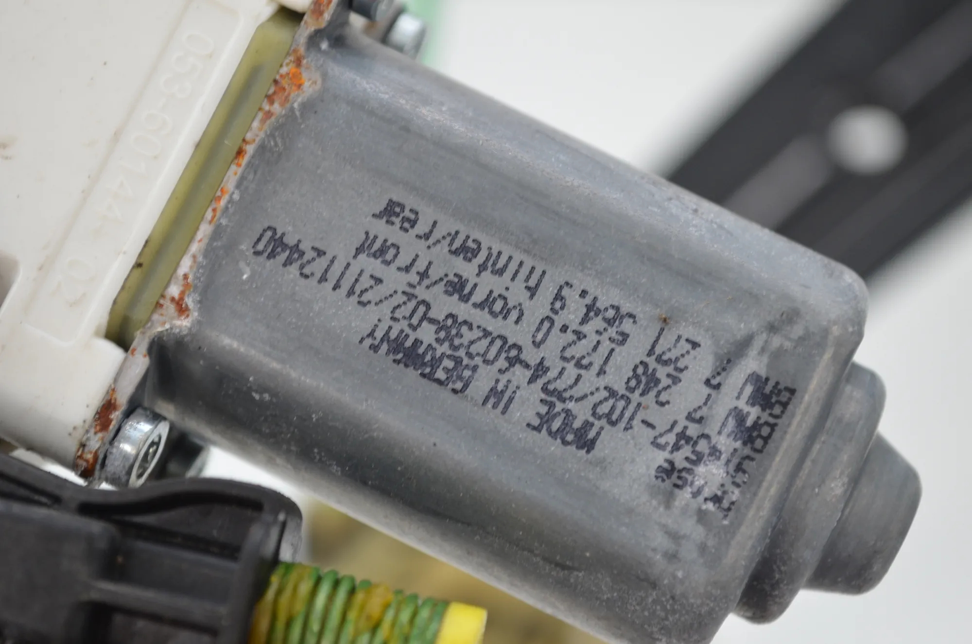 Front Left Door Window Regulator – OEM 7182132 · BMW 5 Touring (F11) M 550 d xDrive 2012 – 9