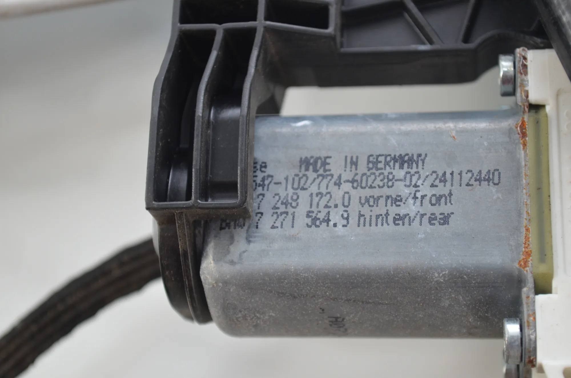 Front Left Door Window Regulator – OEM 7182132 · BMW 5 Touring (F11) M 550 d xDrive 2012 – 7