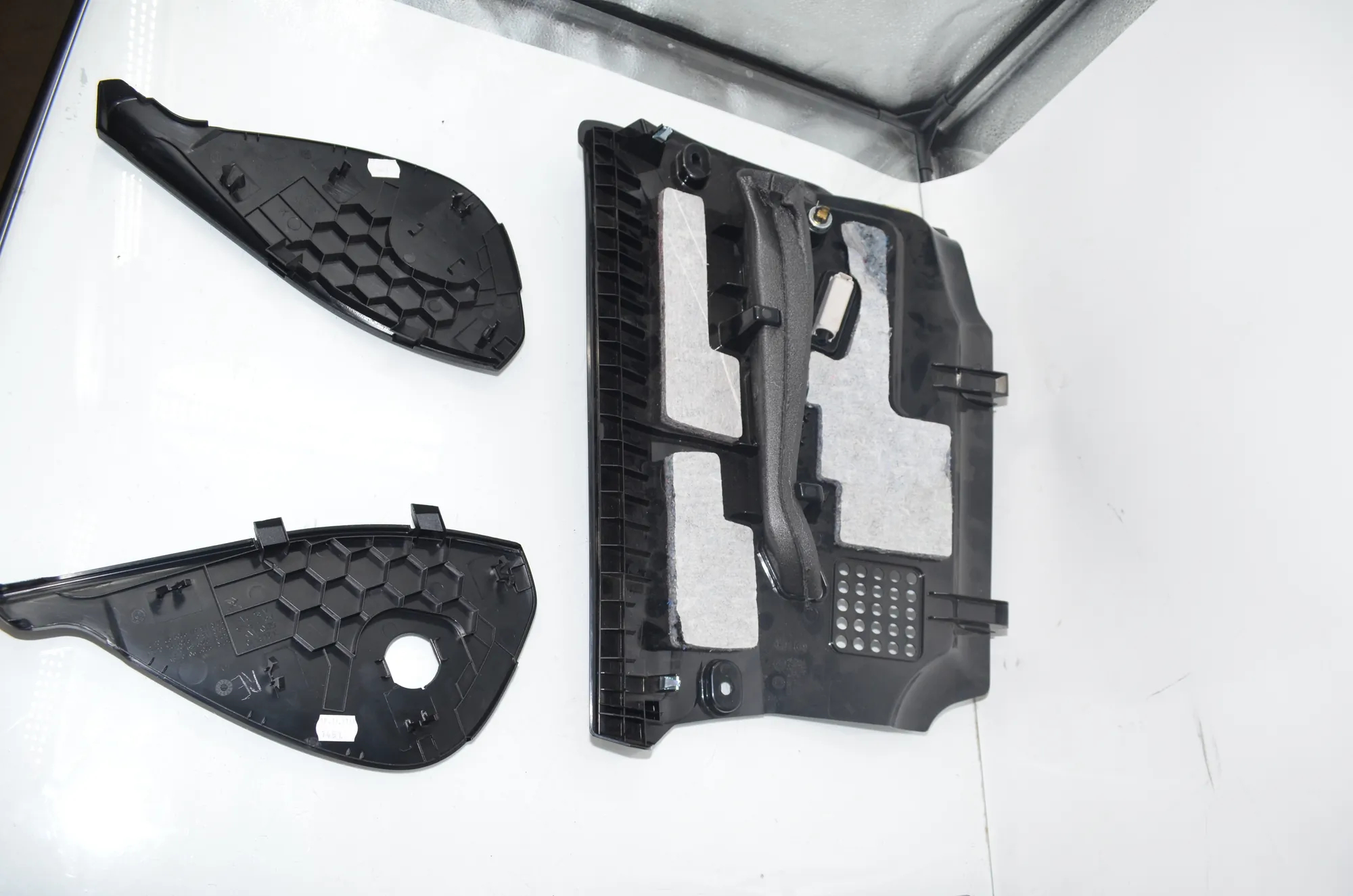 Dashboard Lower Trim – OEM 9166701 · BMW 5 Touring (F11) M 550 d xDrive 2012 – 5