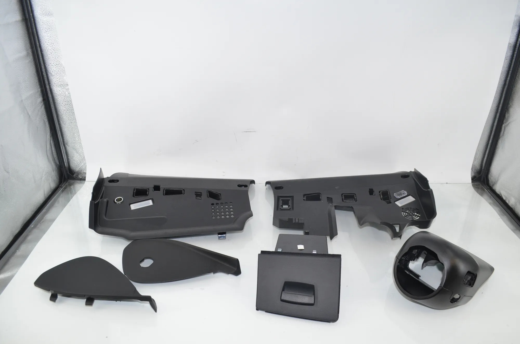 Dashboard Lower Trim – OEM 9166701 · BMW 5 Touring (F11) M 550 d xDrive 2012