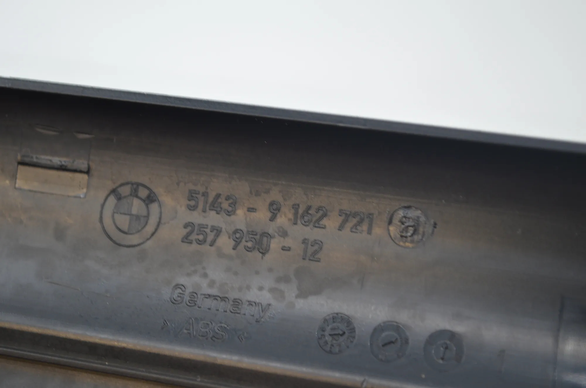 Front Right Sill Trim – OEM 9162721 · BMW 5 Touring (F11) M 550 d xDrive 2012 – 7