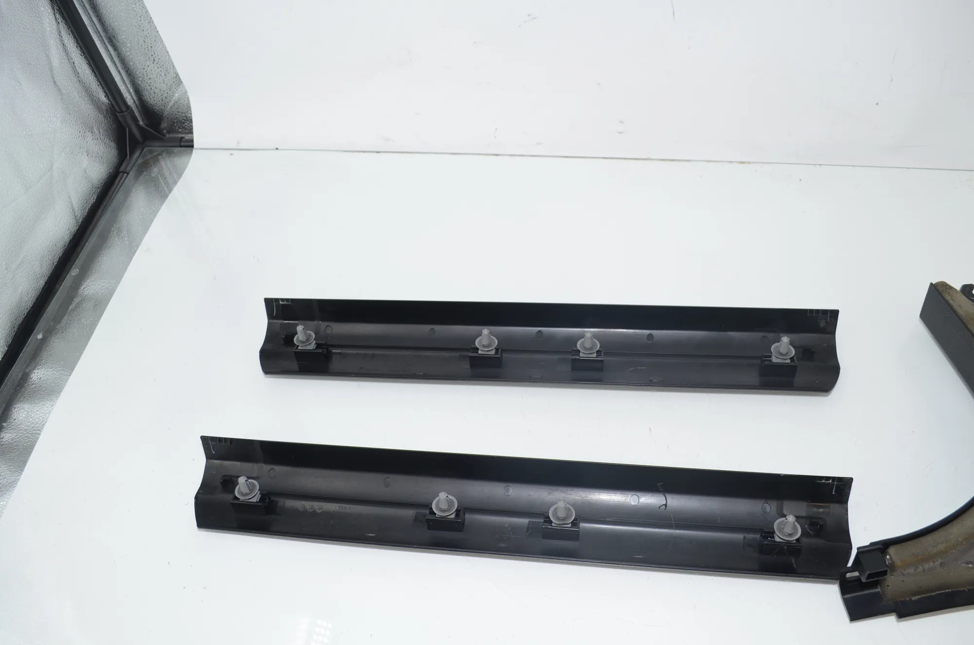 Front Right Sill Trim – OEM 9162721 · BMW 5 Touring (F11) M 550 d xDrive 2012 – 5