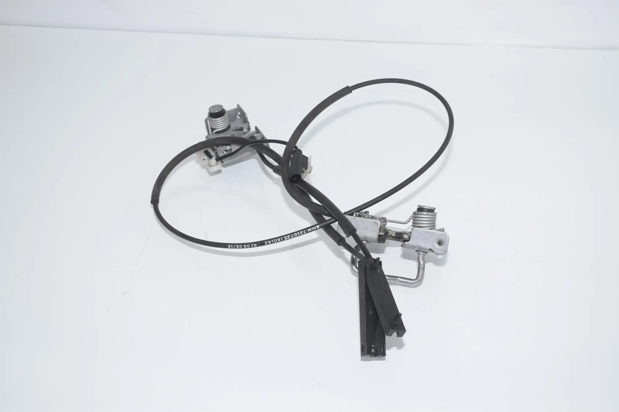 Bonnet Lock Cable – OEM 7210735 · BMW X3 (F25) xDrive 20 d 2016 – 2