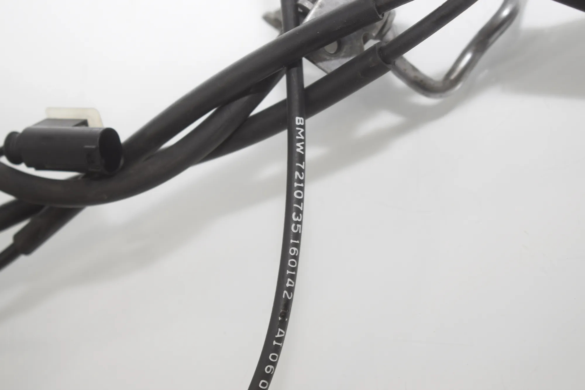 Bonnet Lock Cable – OEM 7210735 · BMW X3 (F25) xDrive 20 d 2016 – 3