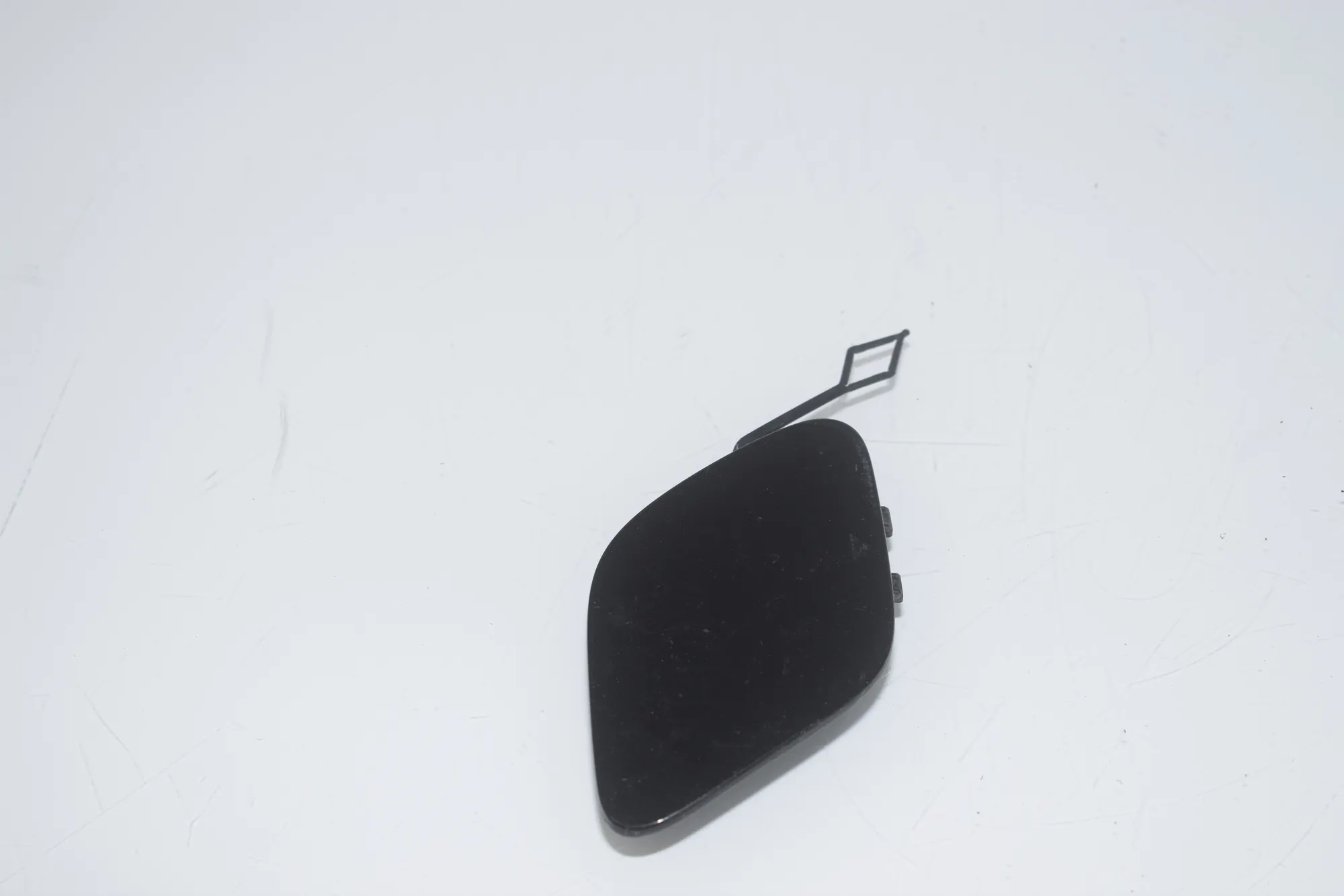 Front Bumper Tow Eye Cover – OEM 7422621 · BMW 3 Touring (G21) (2019 - -) 320 d 2019 – 3