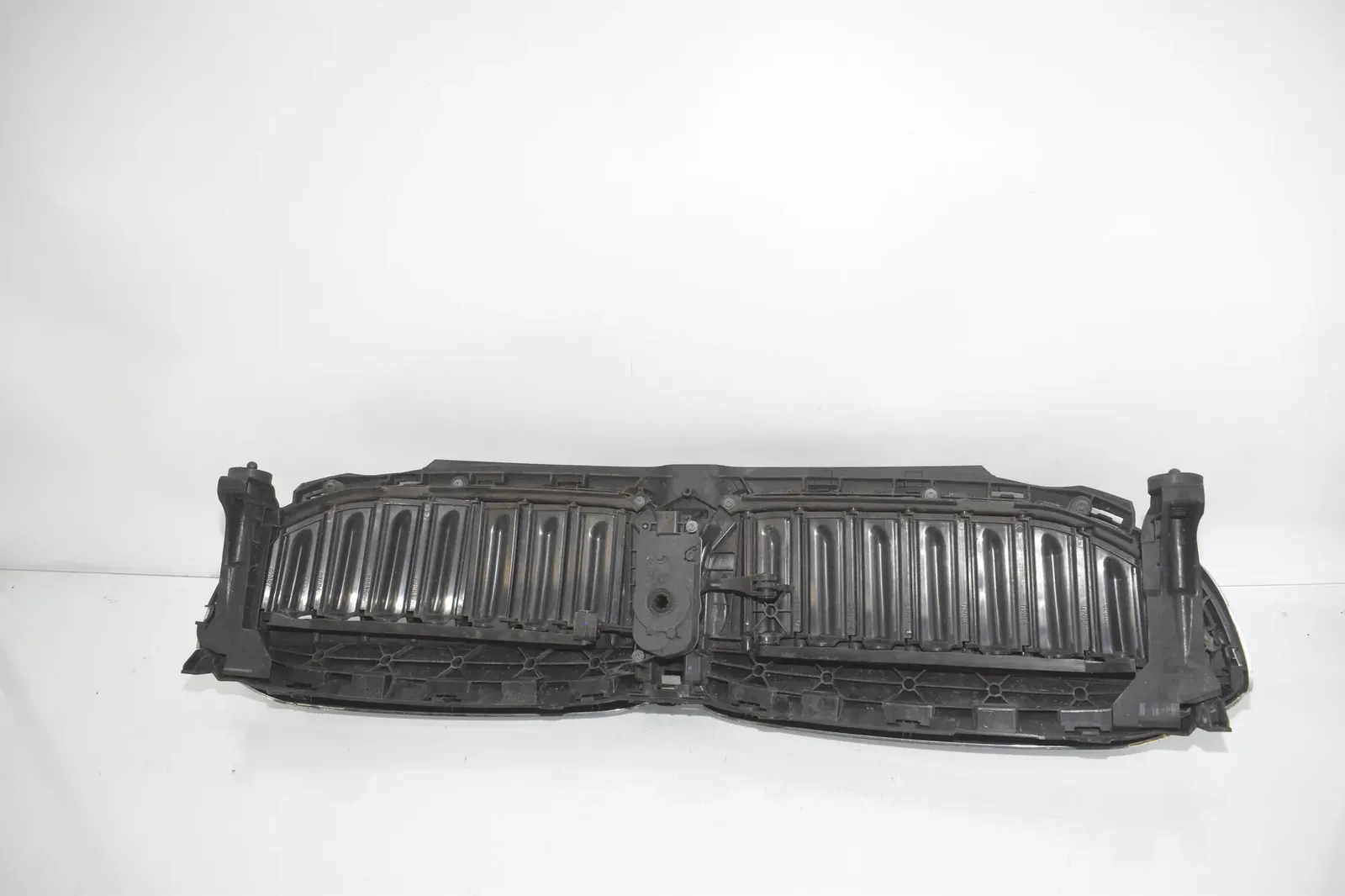 Radiator Air Intake Channel – OEM 9465188 · BMW 3 Touring (G21) (2019 - -) 320 d 2019 – 7