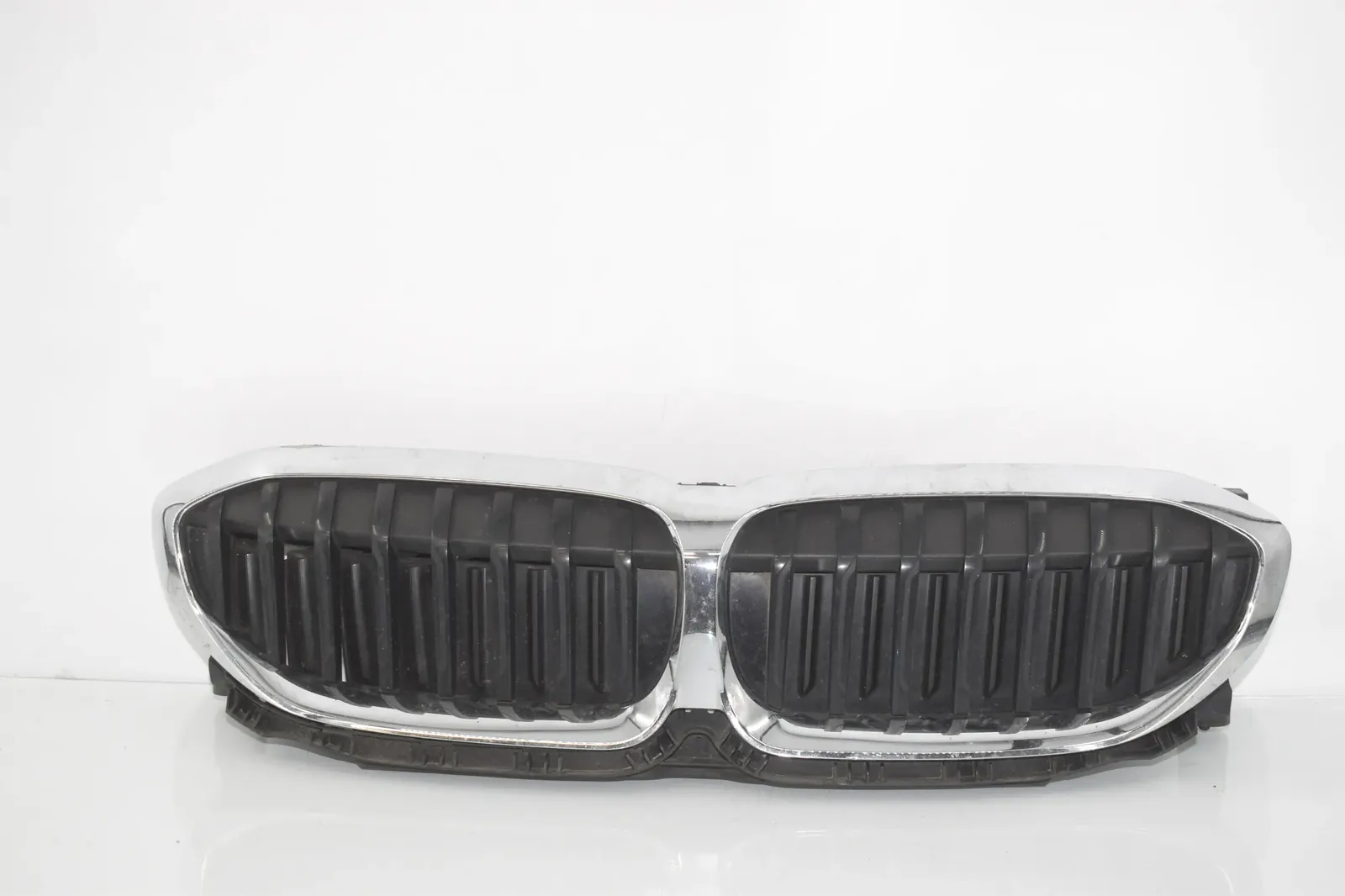 Radiator Air Intake Channel – OEM 9465188 · BMW 3 Touring (G21) (2019 - -) 320 d 2019 – 5