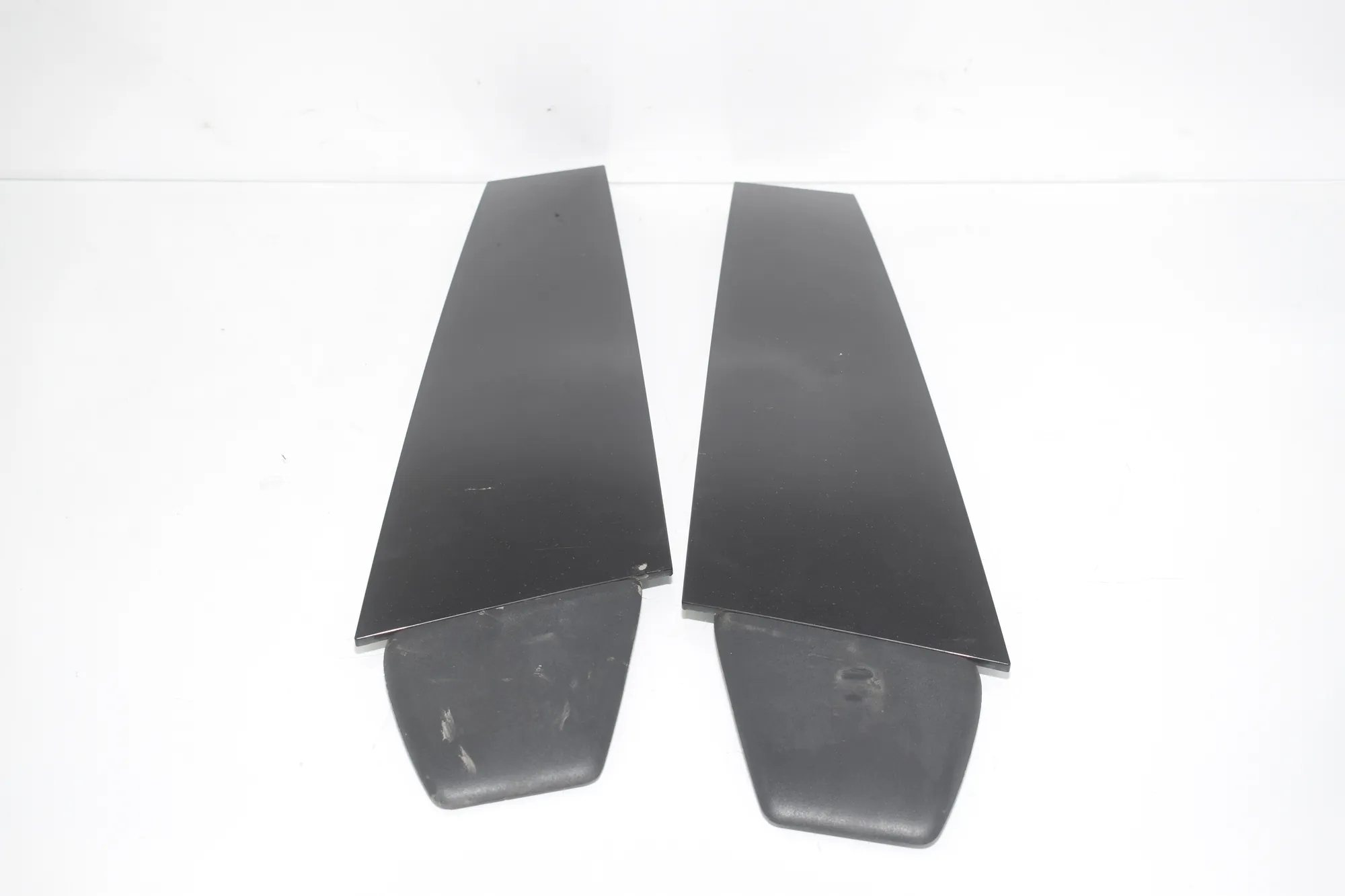 Front Left Door Vertical Trim – OEM 7453321 · BMW 5 Gran Turismo (F07) 530 d 2009