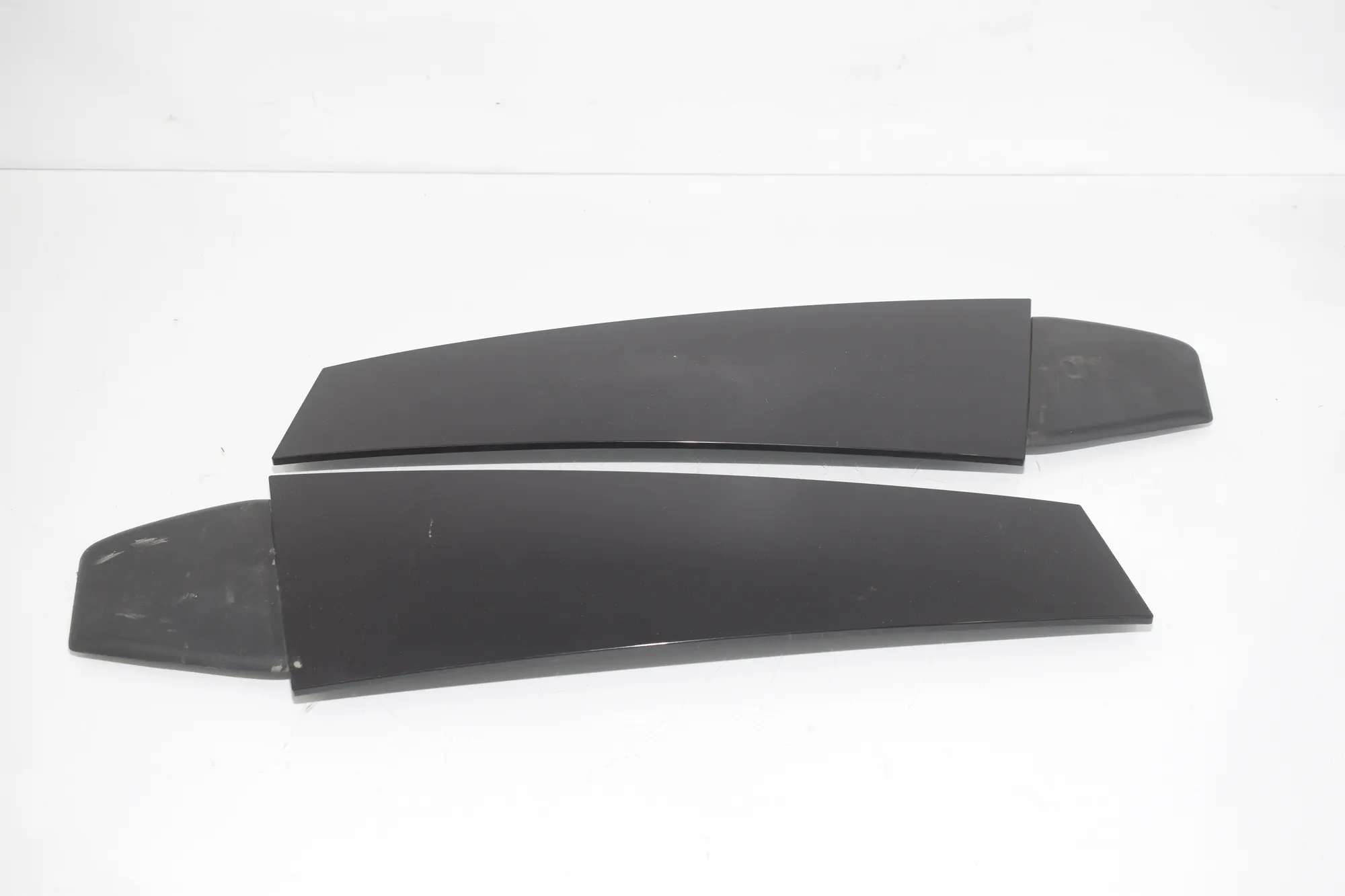 Front Left Door Vertical Trim – OEM 7453321 · BMW 5 Gran Turismo (F07) 530 d 2009 – 2