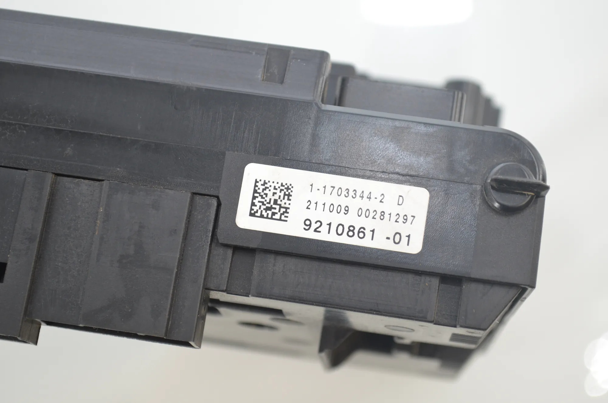 Fuse Box – OEM 9210857 · BMW 5 Gran Turismo (F07) 530 d 2009 – 9