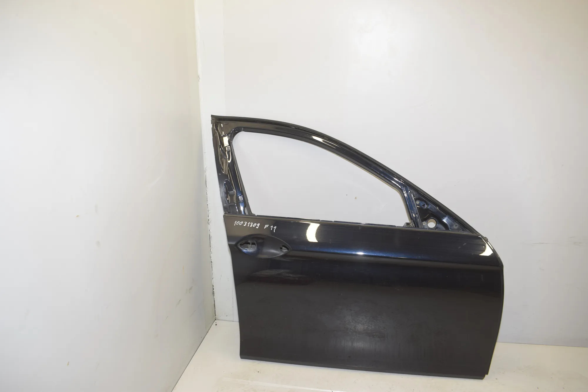Front Right Door – OEM 000 · BMW 5 Touring (F11) M 550 d xDrive 2012 – 3