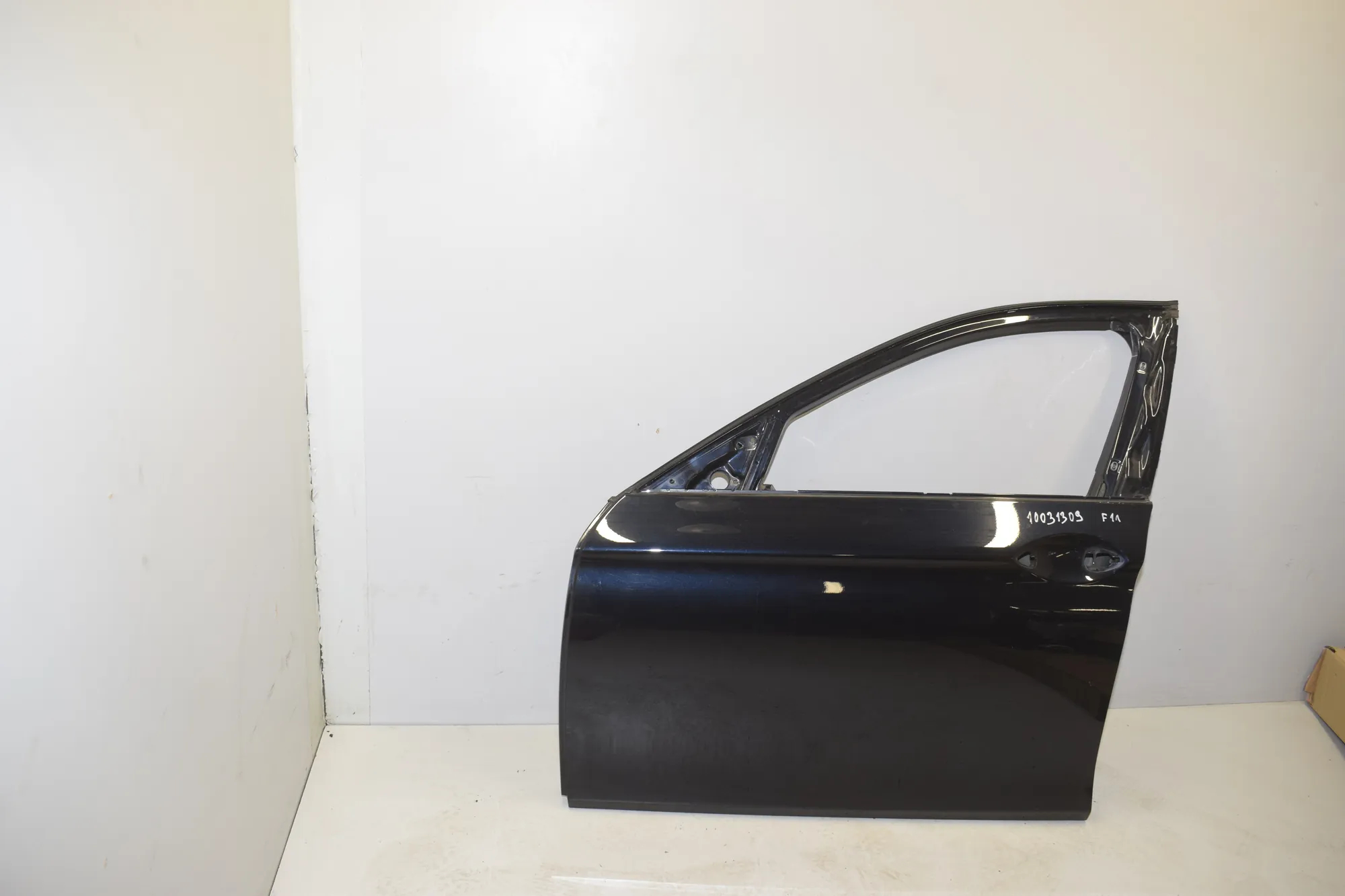 Front Left Door – OEM 000 · BMW 5 Touring (F11) M 550 d xDrive 2012