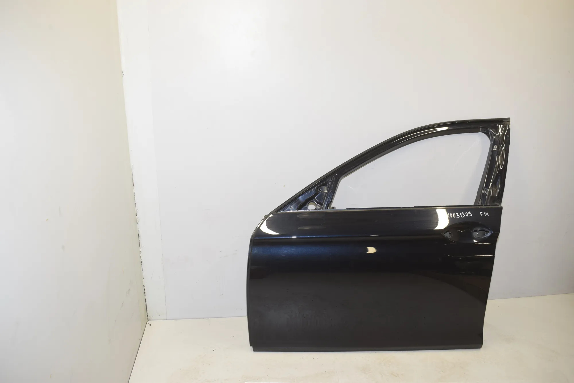 Front Left Door – OEM 000 · BMW 5 Touring (F11) M 550 d xDrive 2012 – 3