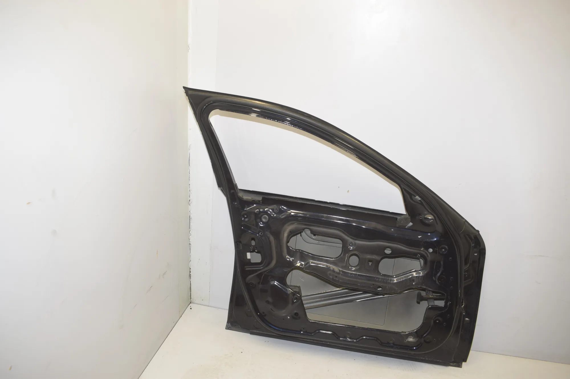 Front Left Door – OEM 000 · BMW 5 Touring (F11) M 550 d xDrive 2012 – 5