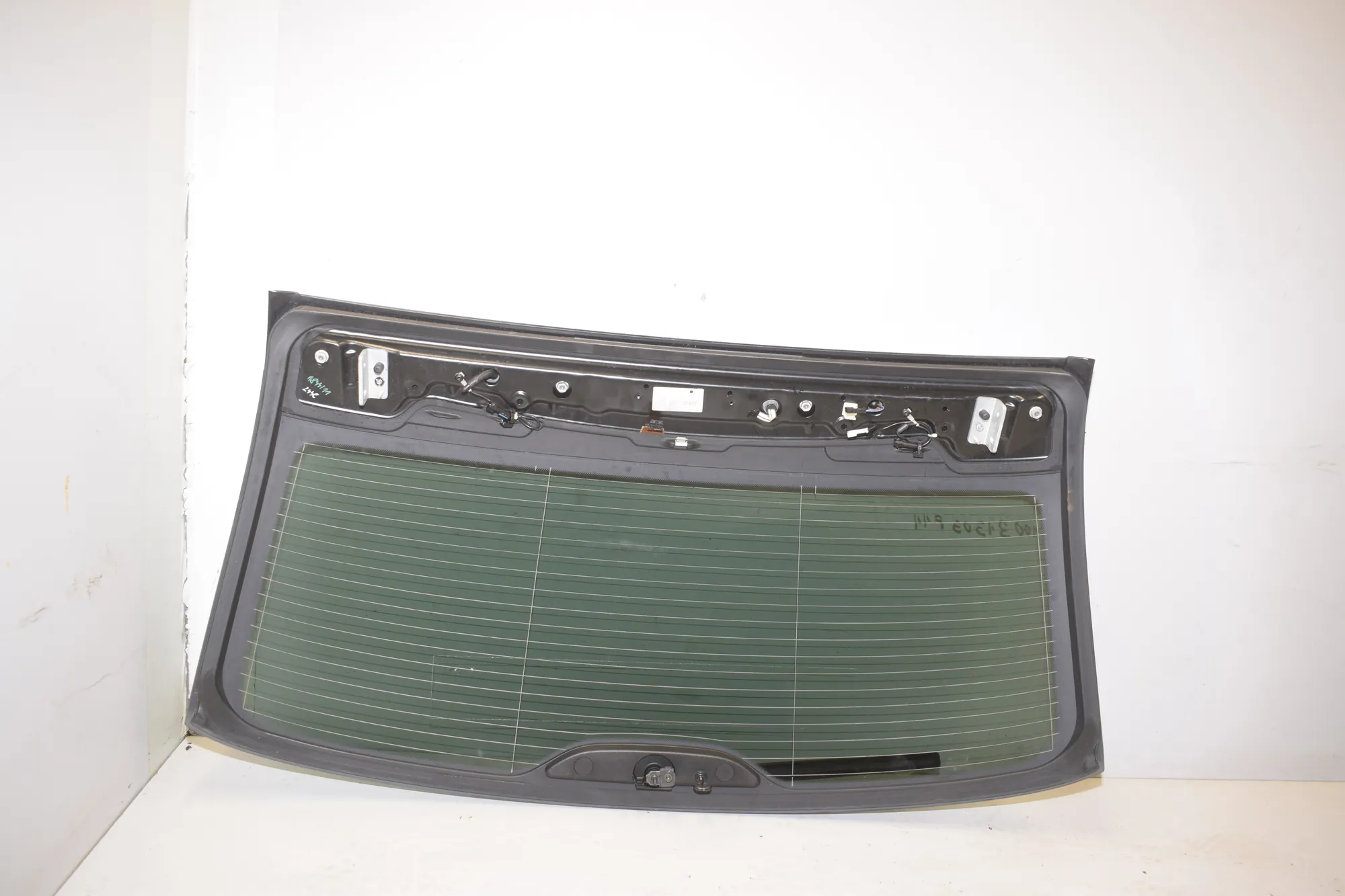 Rear Window Glass · BMW 5 Touring (F11) M 550 d xDrive 2012 – 3