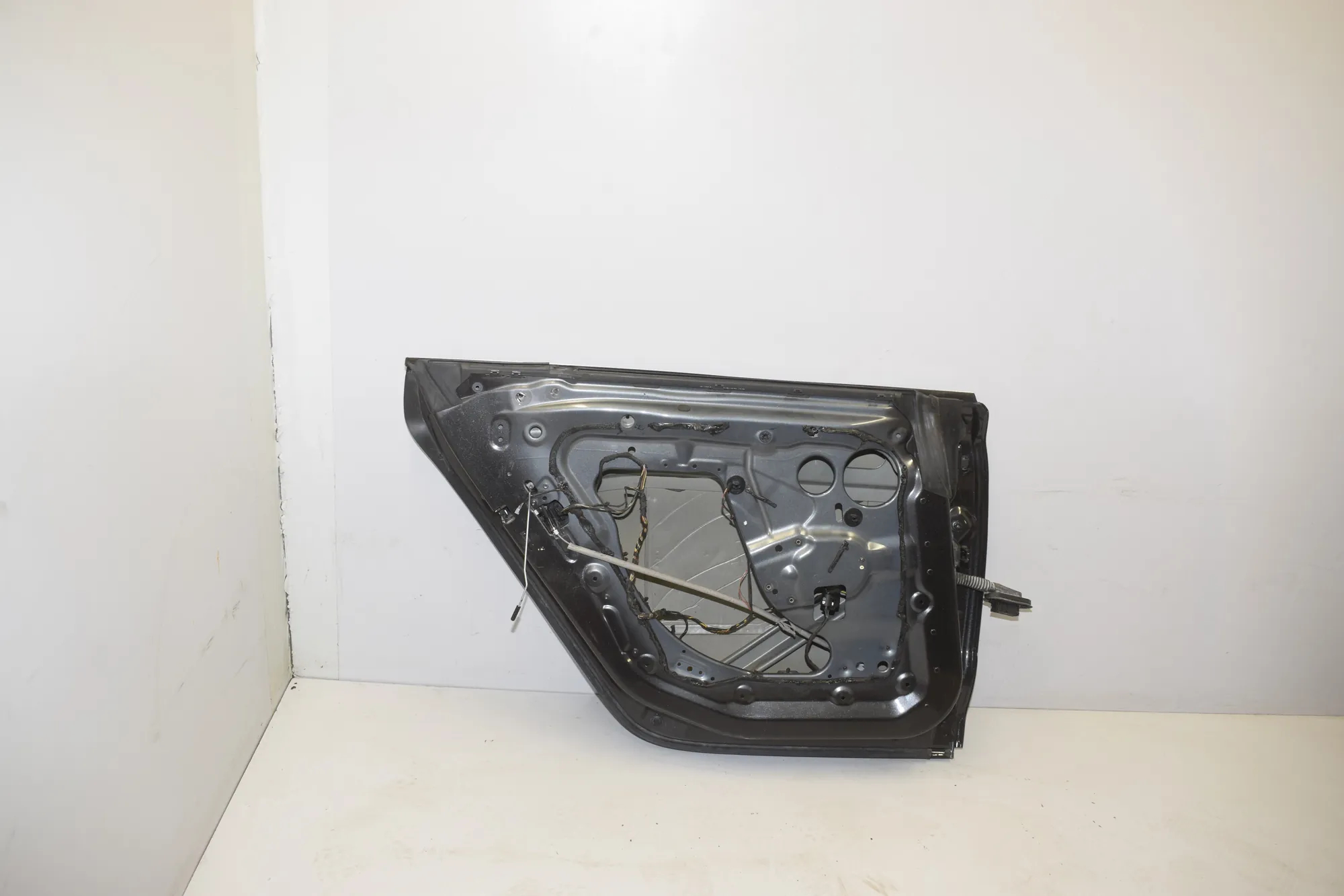 Rear Left Door – OEM 000 · BMW 5 Gran Turismo (F07) 530 d 2009 – 4