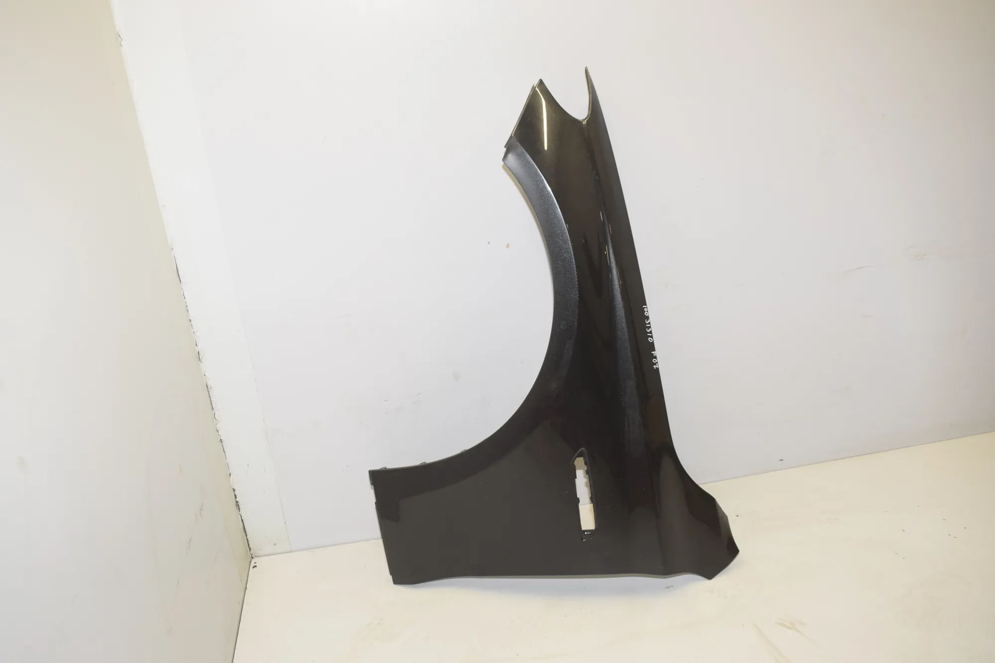 Front Left Fender · BMW 5 Gran Turismo (F07) 530 d 2009 – 2