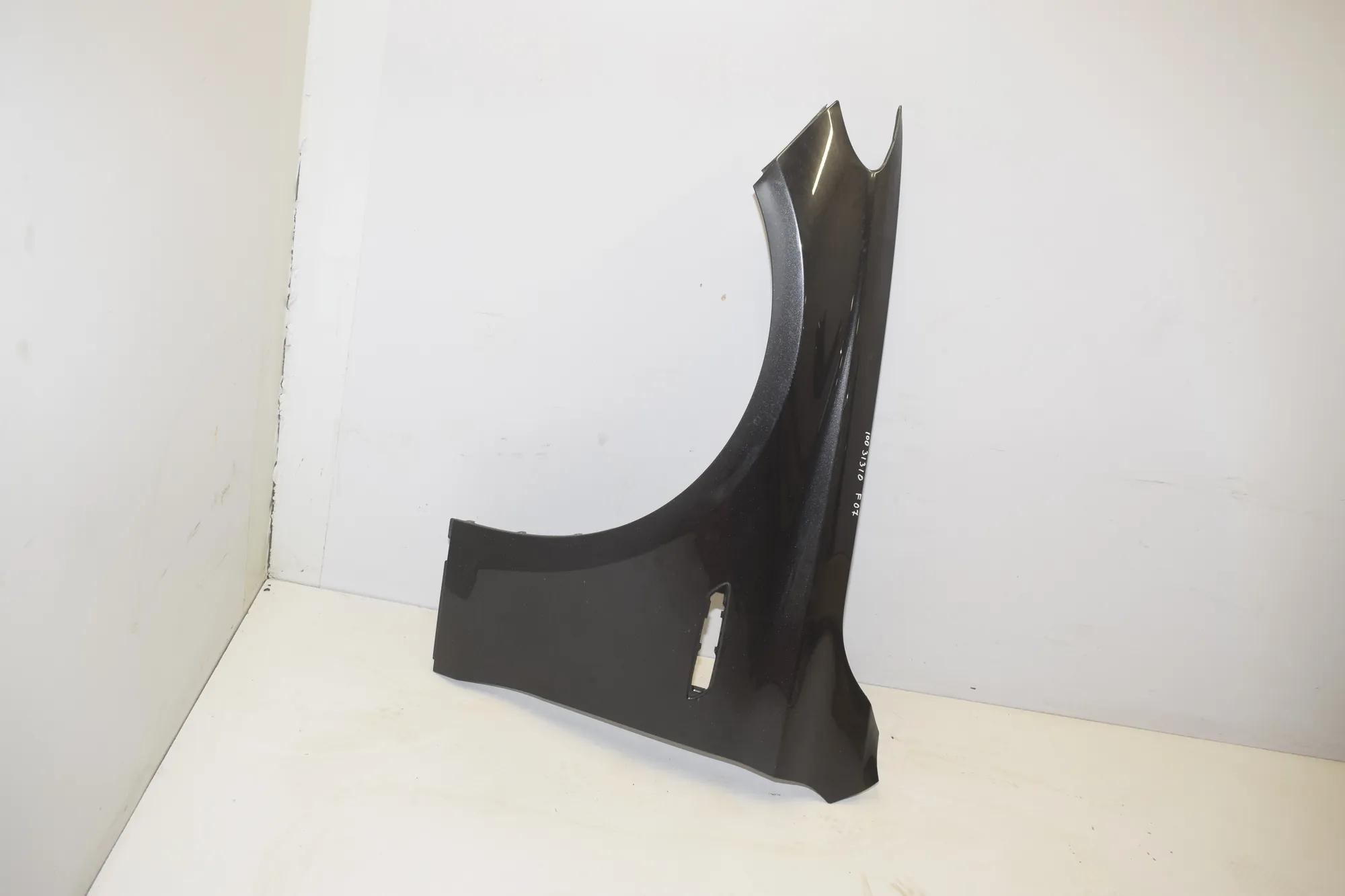 Front Left Fender · BMW 5 Gran Turismo (F07) 530 d 2009
