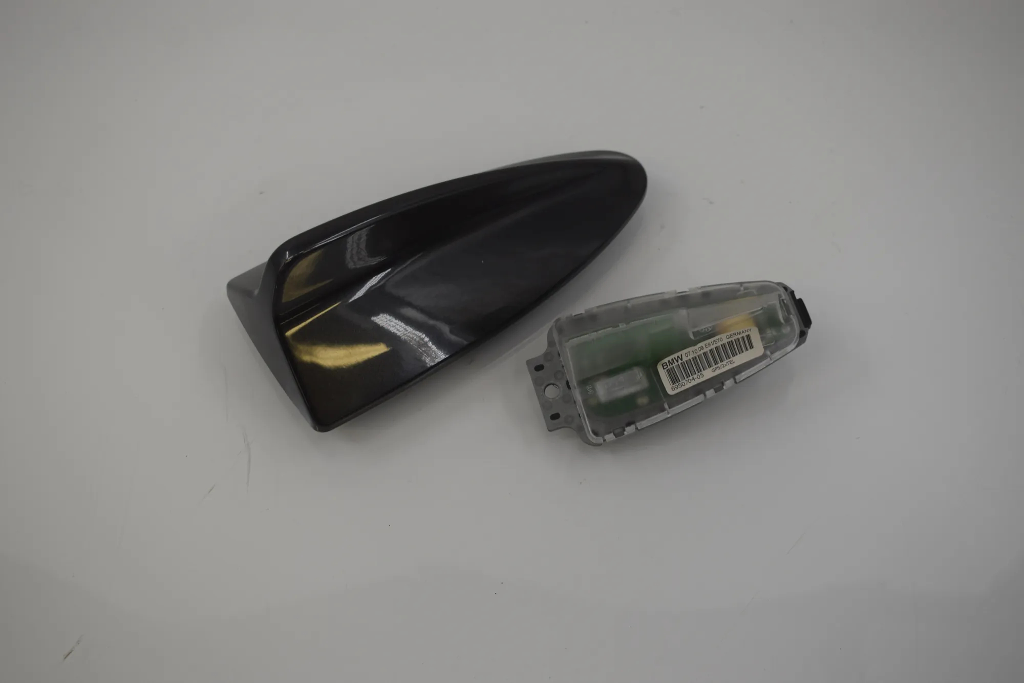 Antenna Trim – OEM 6950704 · BMW 5 Gran Turismo (F07) 530 d 2009 – 2