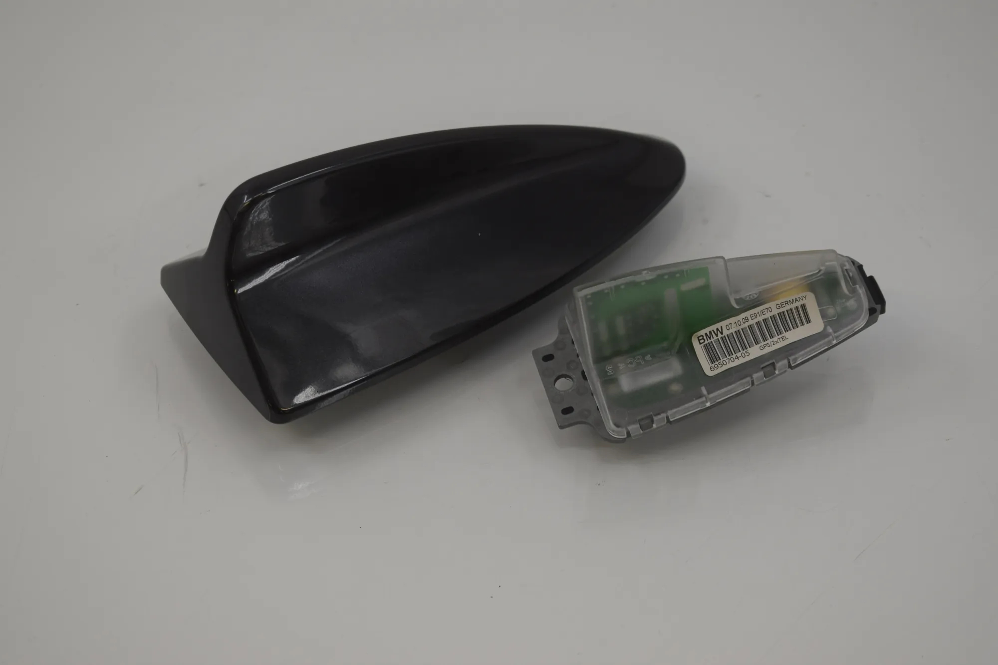 Antenna Trim – OEM 6950704 · BMW 5 Gran Turismo (F07) 530 d 2009