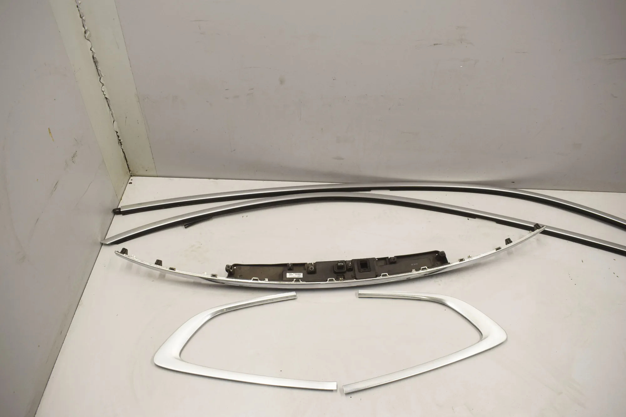 Exterior Trim Kit – OEM 7196355 · BMW 5 Gran Turismo (F07) 530 d 2009 – 4