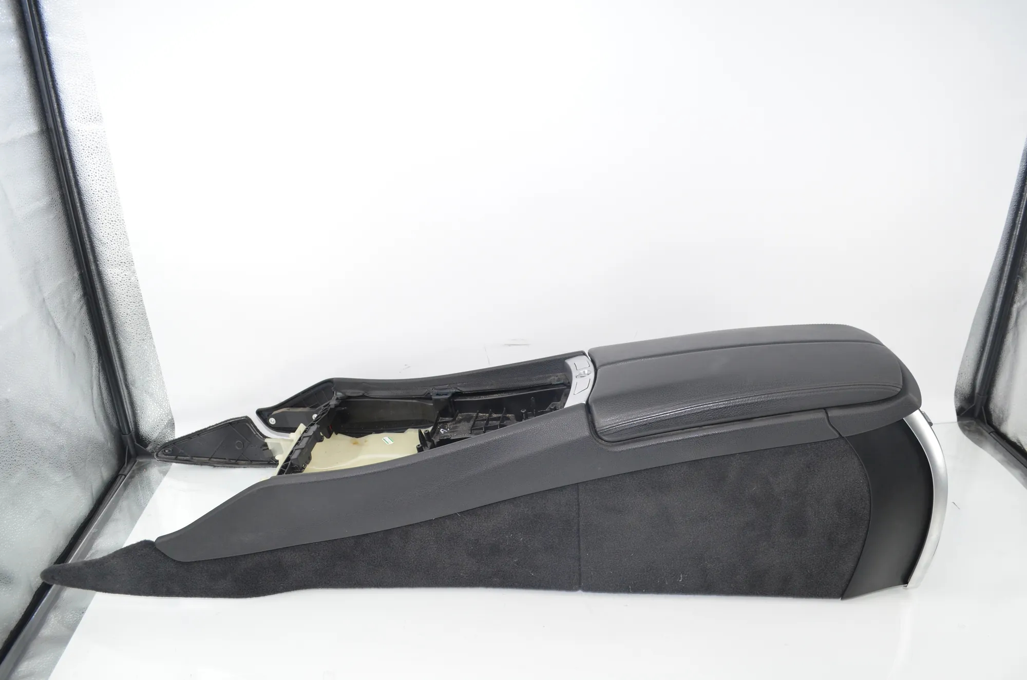 Center Console – OEM 9142133 · BMW 5 Gran Turismo (F07) 530 d 2009 – 3