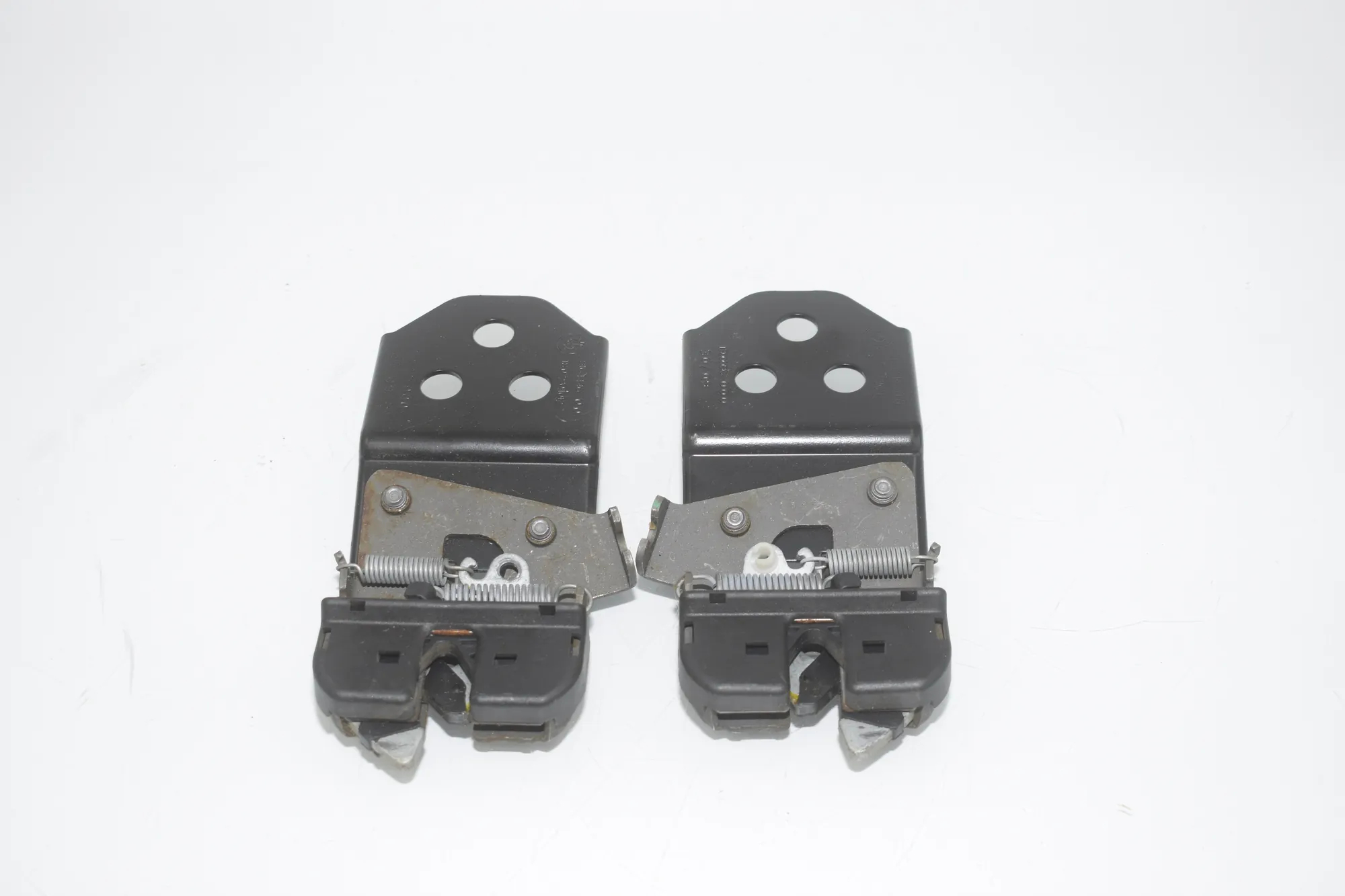Rear Seat Backrest Lock – OEM 9164445 · BMW 5 Gran Turismo (F07) 530 d 2009