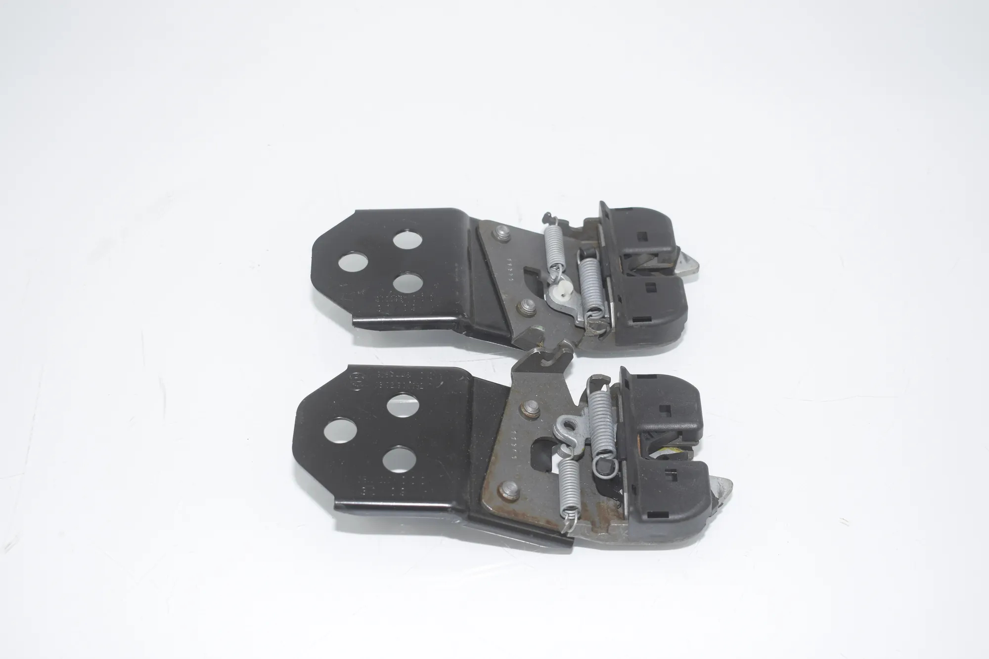 Rear Seat Backrest Lock – OEM 9164445 · BMW 5 Gran Turismo (F07) 530 d 2009 – 2