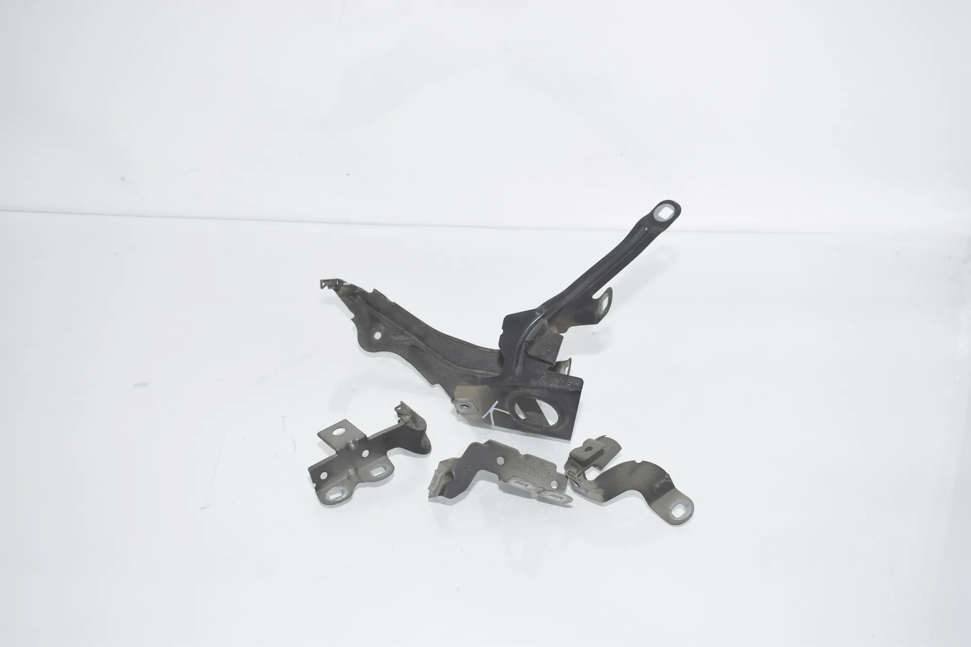 Front Left Fender Holder – OEM 7193425 · BMW 5 Gran Turismo (F07) 530 d 2009