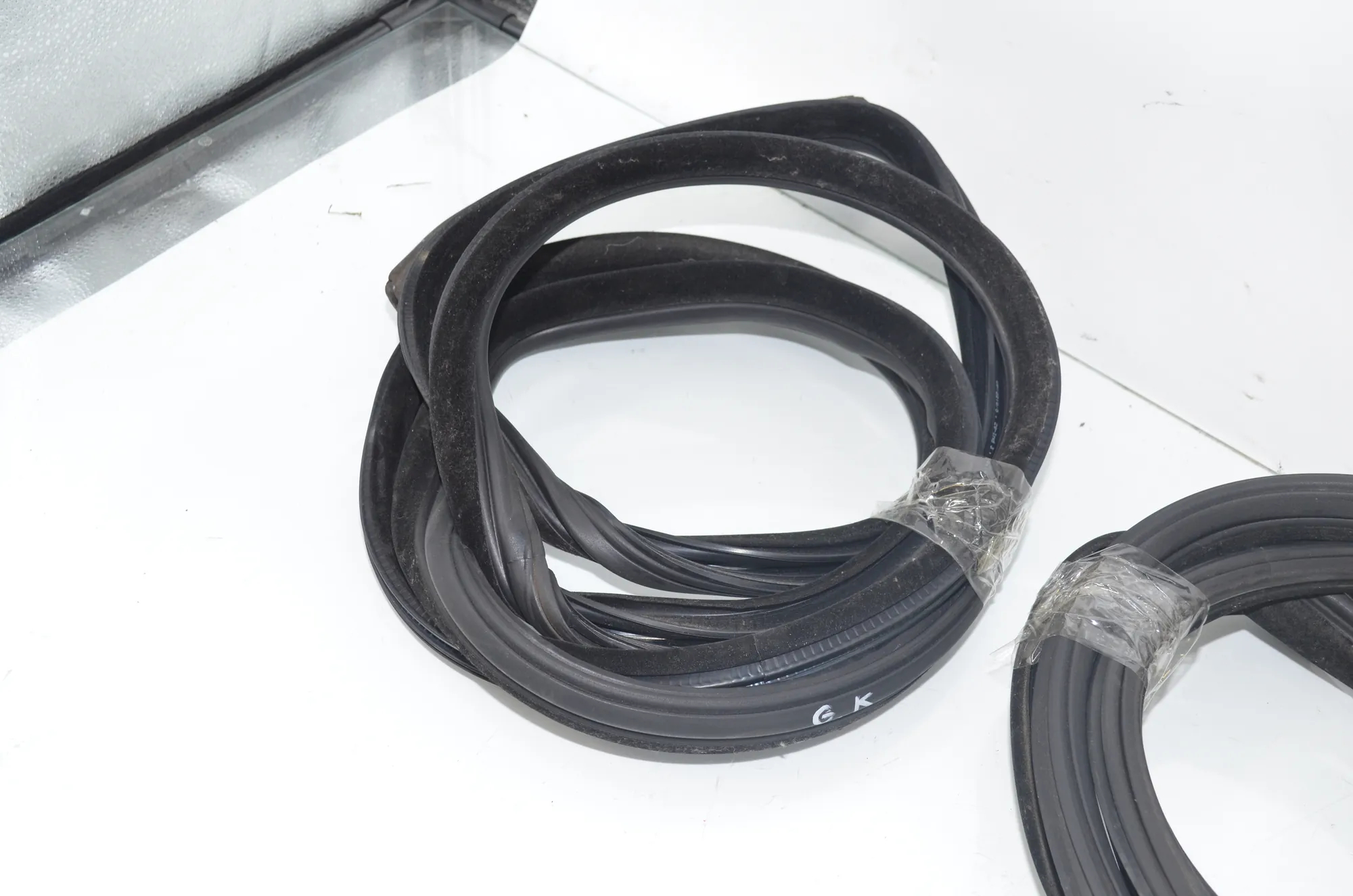 Front Right Door Seal Rubber – OEM 7226396 · BMW 5 Gran Turismo (F07) 530 d 2009 – 2