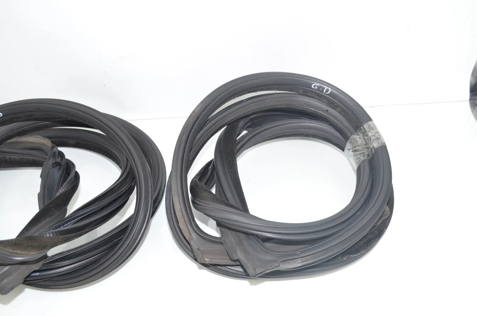 Front Right Door Seal Rubber – OEM 7226396 · BMW 5 Gran Turismo (F07) 530 d 2009 – 4