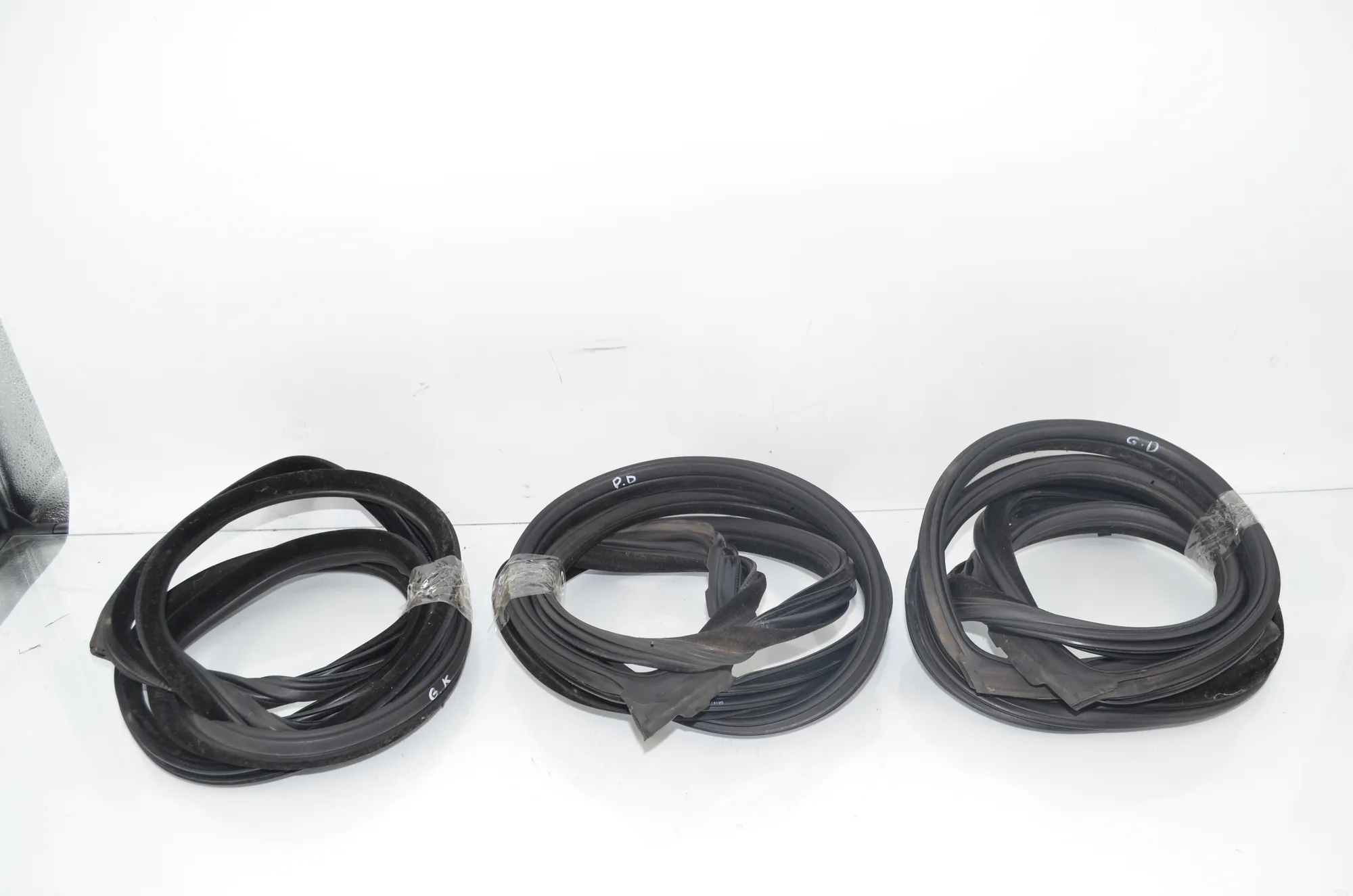 Front Right Door Seal Rubber – OEM 7226396 · BMW 5 Gran Turismo (F07) 530 d 2009