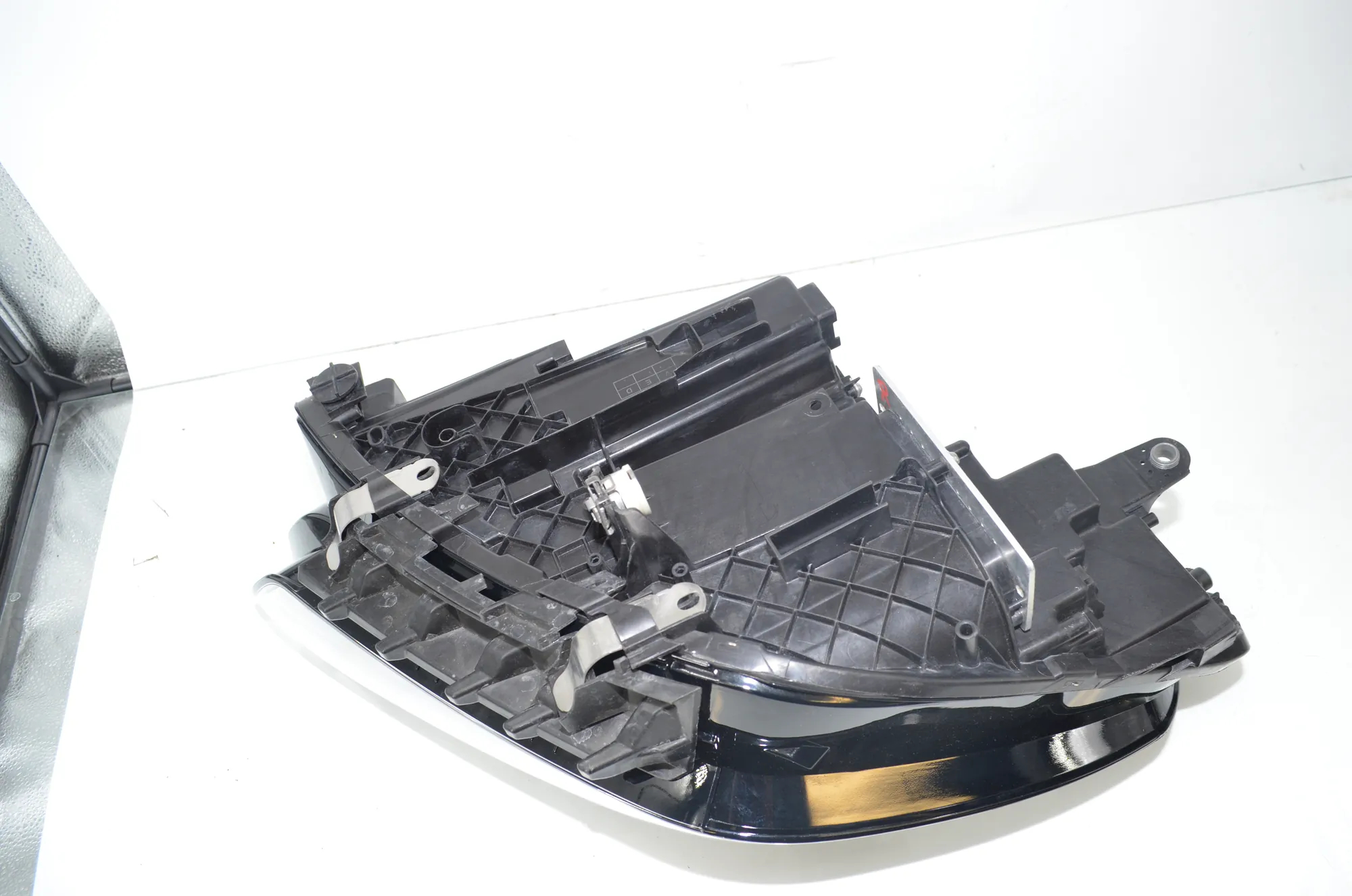 Front Headlight Set Kit – OEM 5A5AA47 · BMW X1 (U11) BMW X1 (U11) BMW X1 (U11) IX1 2024 – 13