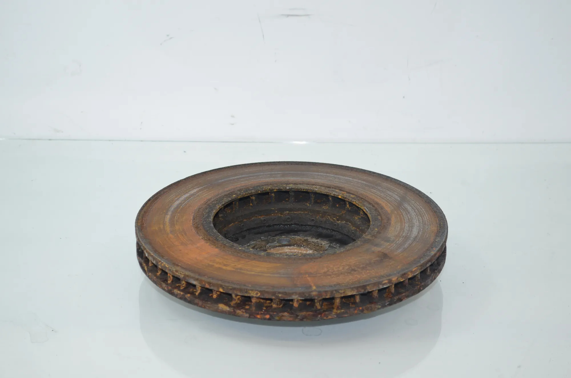 Front Right Brake Disc – OEM 6894384 · BMW 5 Touring (F11) M 550 d xDrive 2012 – 4