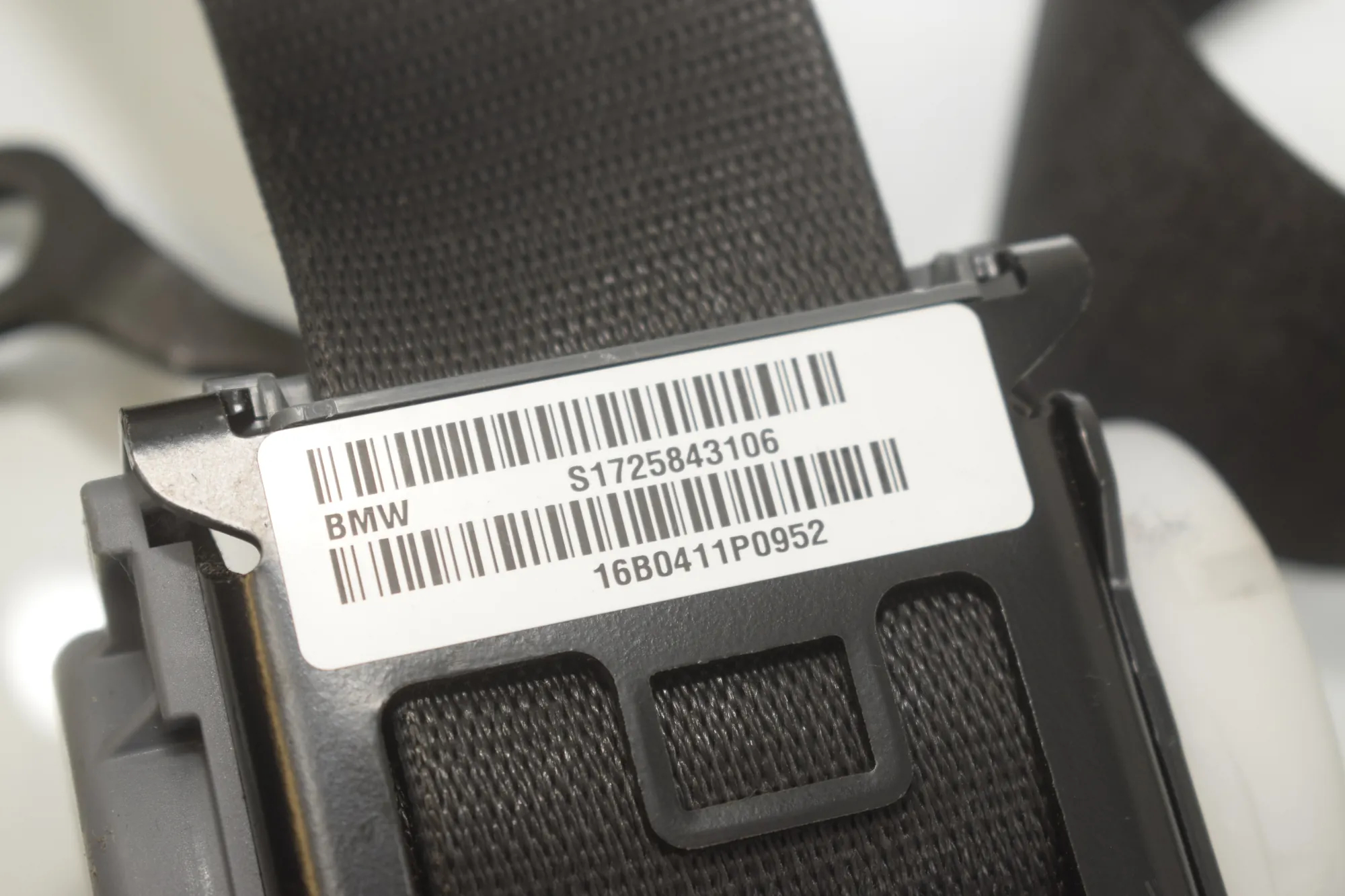 Front Left Seatbelt – OEM 7258431 · BMW X3 (F25) xDrive 20 d 2016 – 5